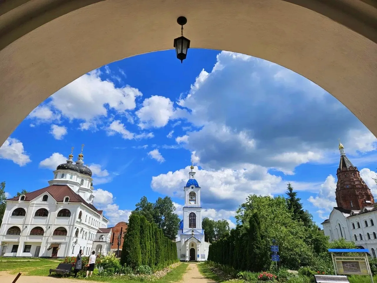 Божией помощи на предстоящую неделю, дорогие подписчики! ☀
