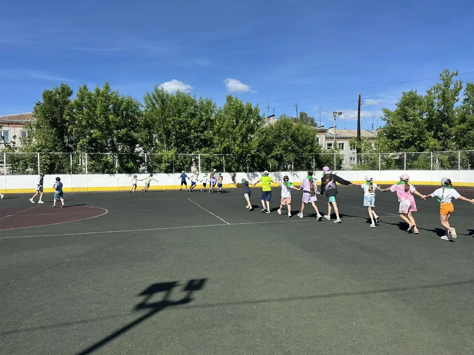 🏃‍♂️🏃‍♀️ 18 июня прошли весёлые спортивные эстафеты!
🎉 Дети отлично побегали, повеселились и пока