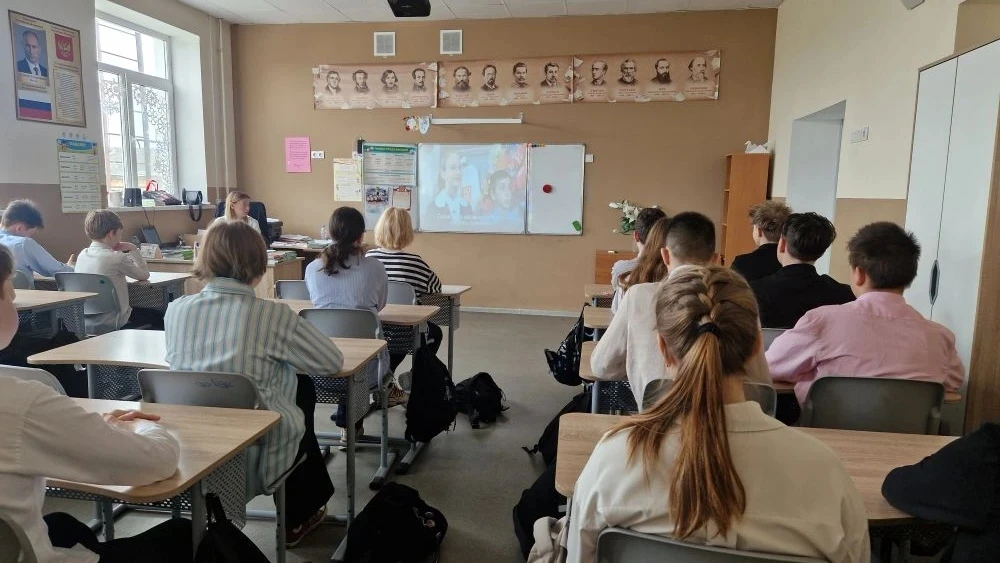 ➡ РАЗГОВОРЫ О ВАЖНОМ   🌿 Сегодня в образовательном комплексе прошли "Разговоры о важном" по теме "Де