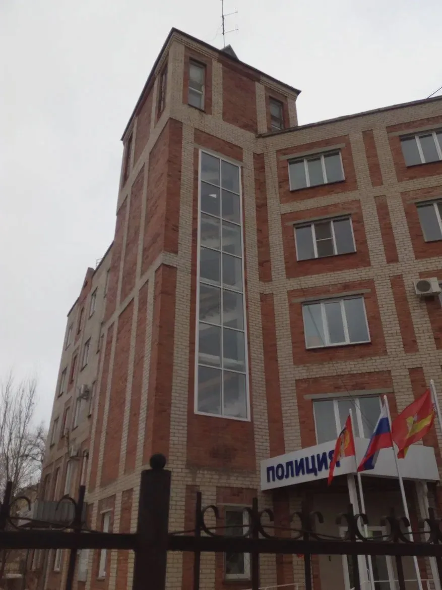 🐶 В Копейске патрульные спасли собаку из коллектора