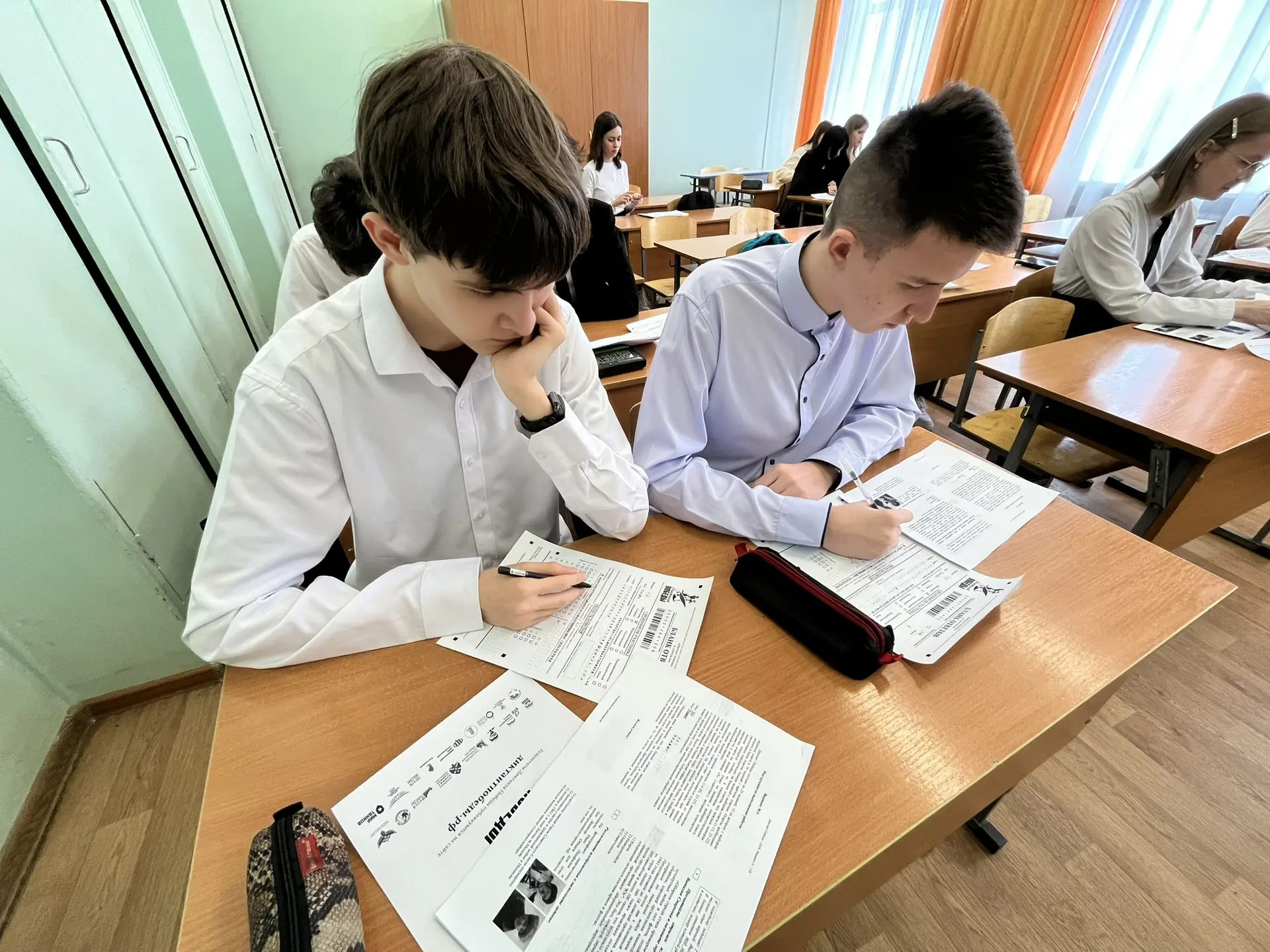 Учащиеся старших классов написали «Диктант Победы» – проверка знаний истории своей страны  Сегодня у