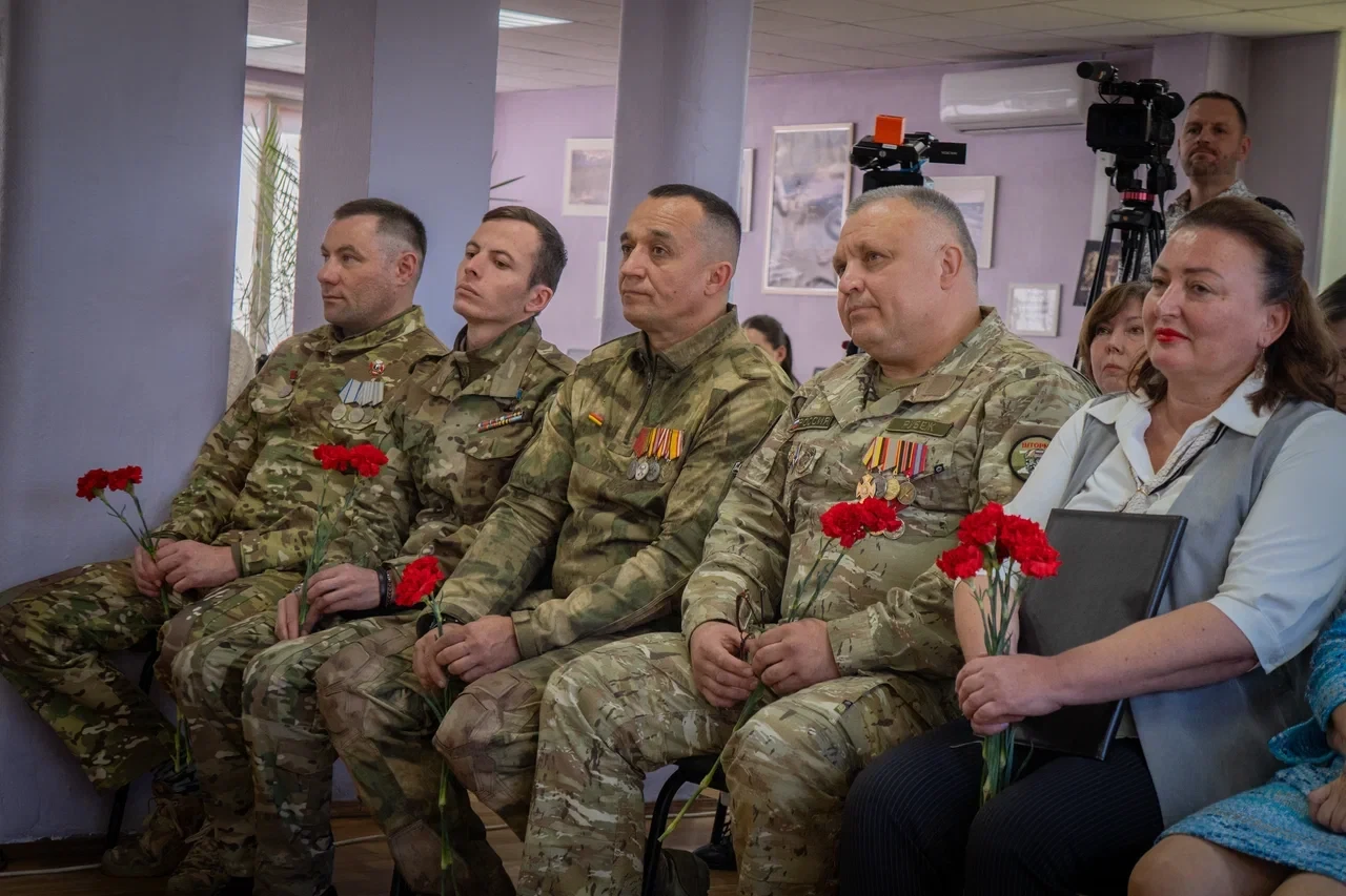 Ветераны СВО приняли участие в открытии «Парты Героя» в МГАФК