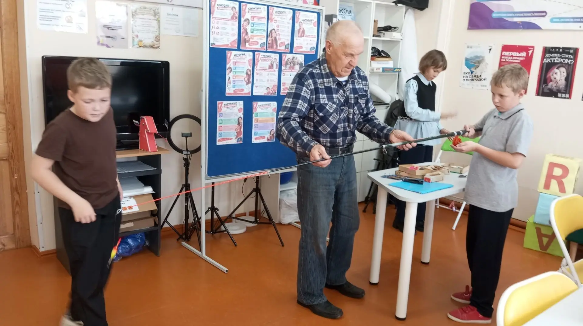 💥 Шахматы, рыбалка и мудрость: в гостях у Югыдъягской школы  Алексей Васильевич Шешуков!