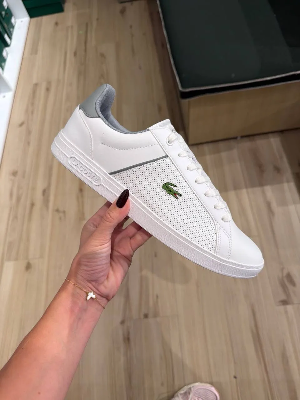 LACOSTE🏷️