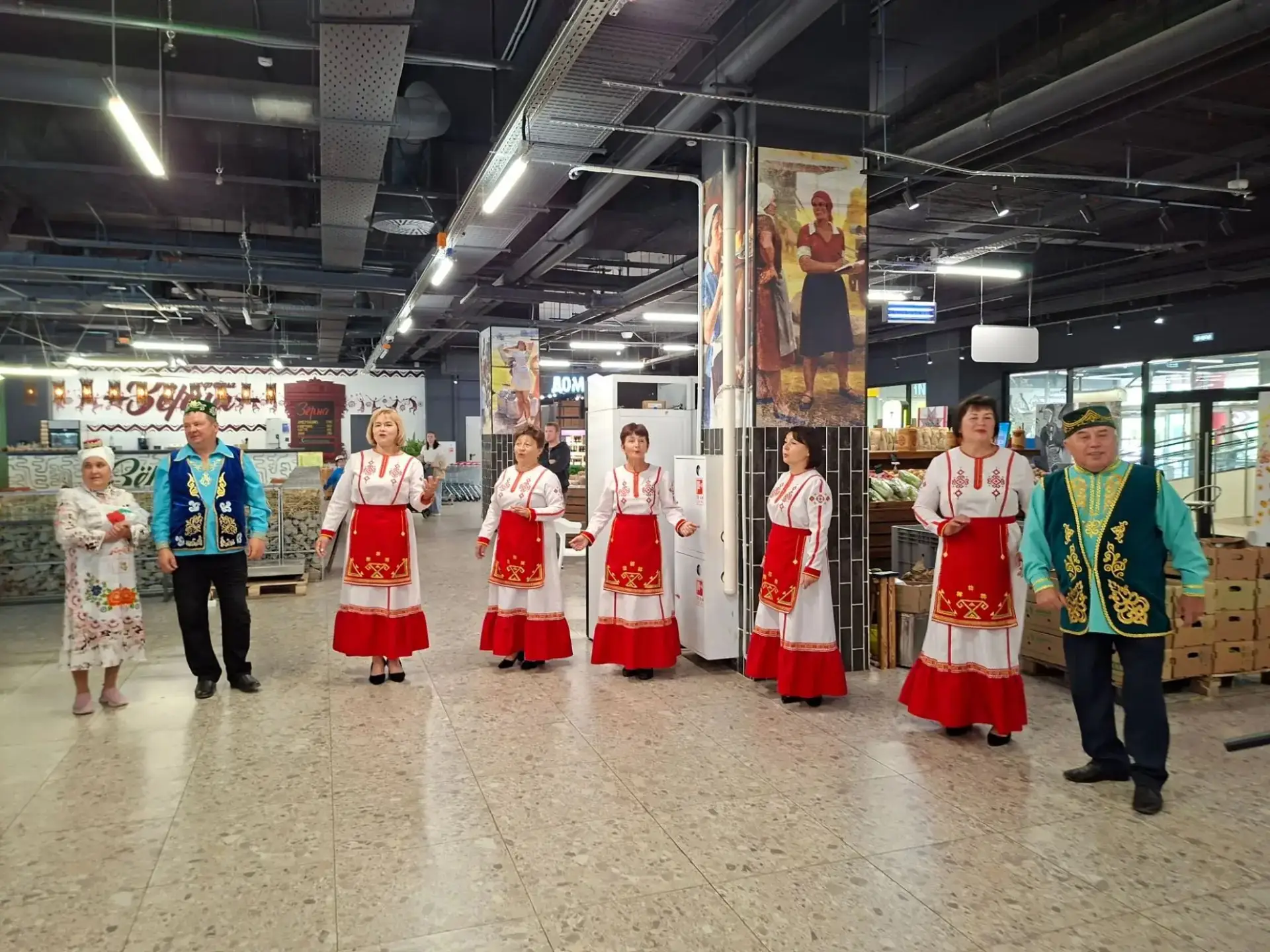 В агромаркете «Пехет» неделя Яльчикского муниципального округа - в самом разгаре. Лучши...