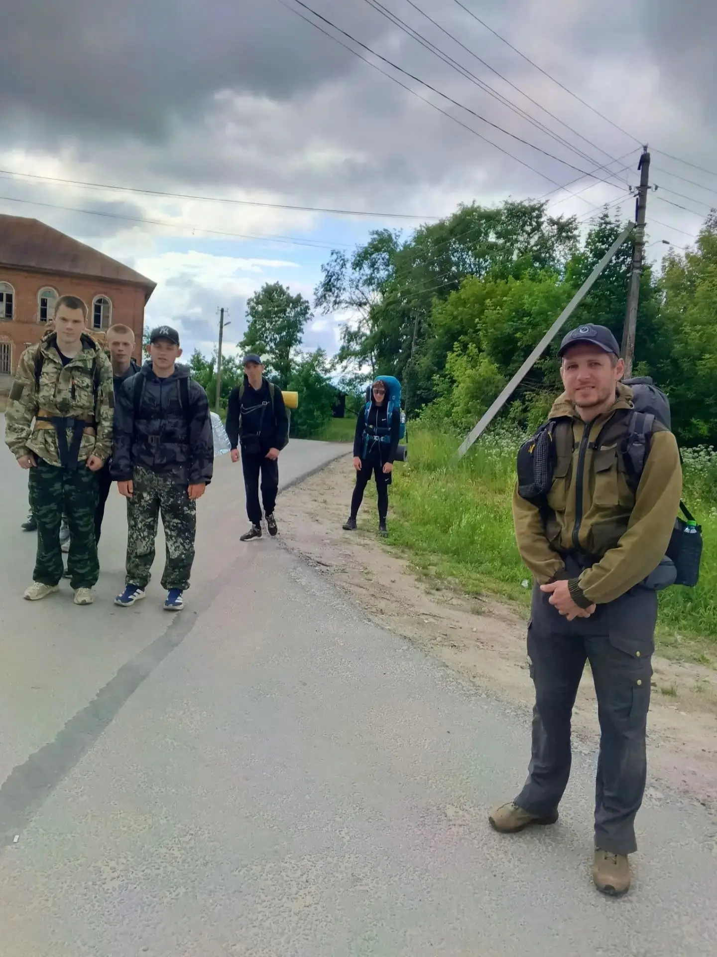 Отважные сердца: Старшеклассники Макарьевской школы №2 отправились в поход