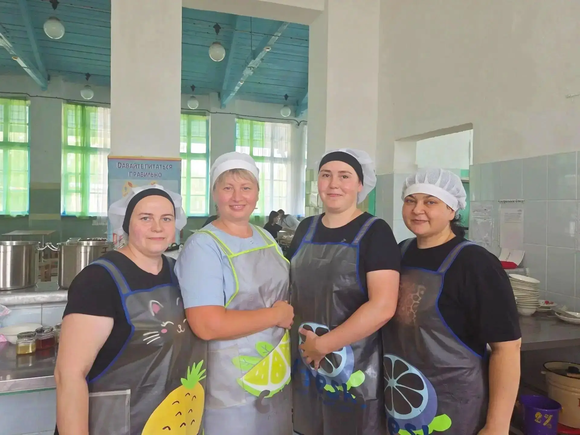 #Отзывы

Повара - звезды ресторанов
 
✅Работники и дети барнаульского лагеря отдыха «Звездный» побла