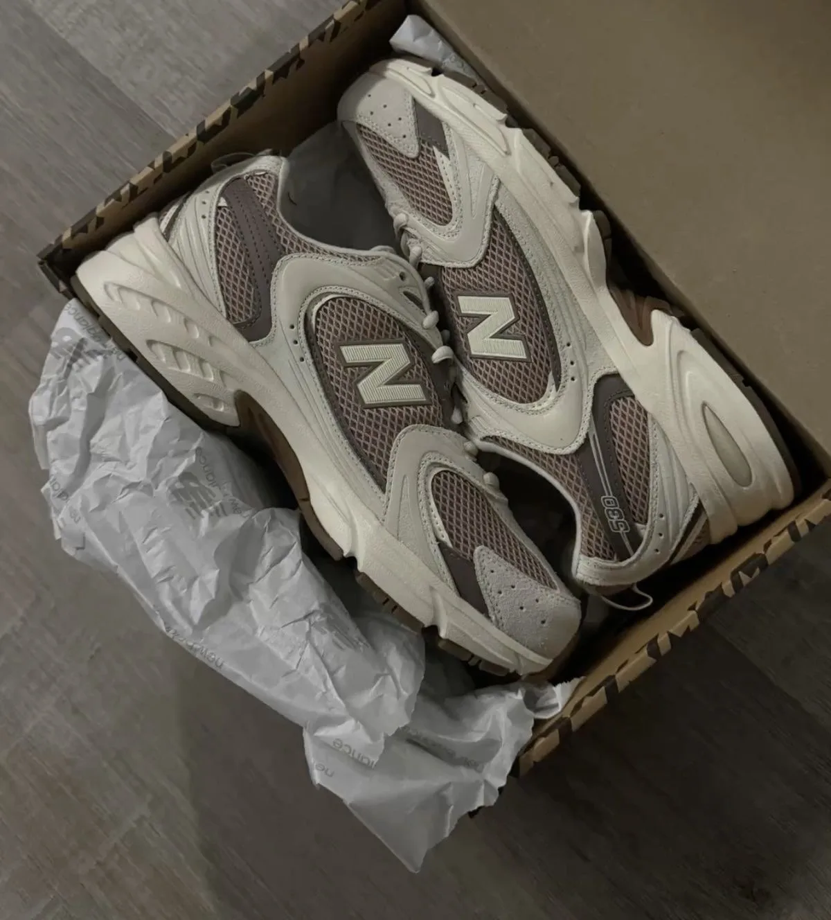 New Balance 530🍰
New Color 
“ bisque with earth shadow”

Цена 9900₽