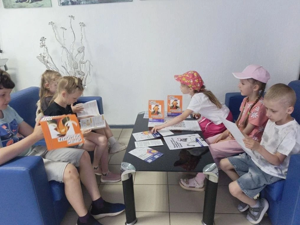 Дети лагеря «Причал» посетили кинотеатр «Октябрь» 🍿Лето в лагере — это время не только...