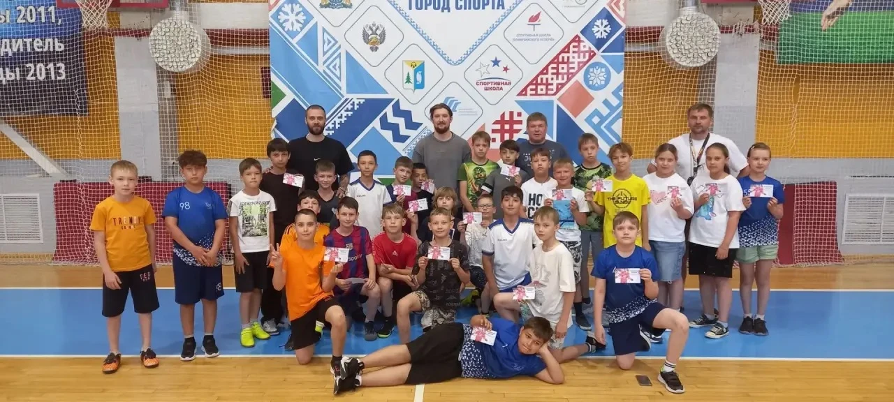 🔥Пример для юных чемпионов! 

🏒 В рамках спортивно-оздоровительного лагеря «Витязи» совместно с ак