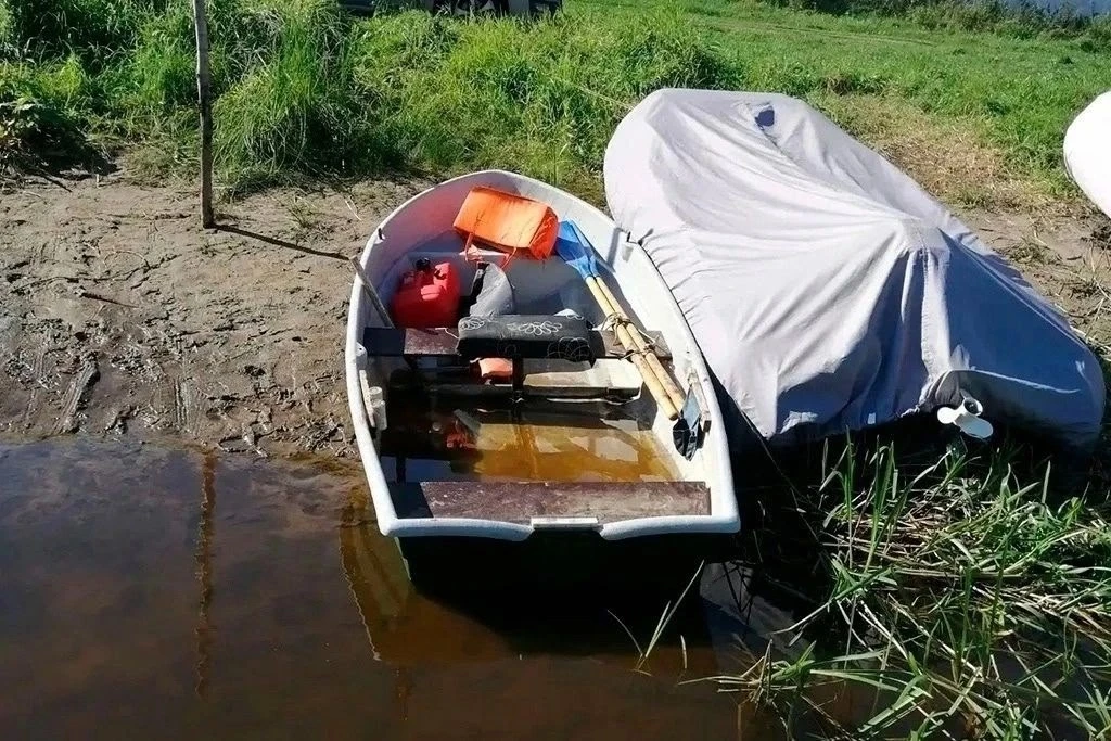 На Рыбинском водохранилище перевернулась лодка, рыбак пропал
