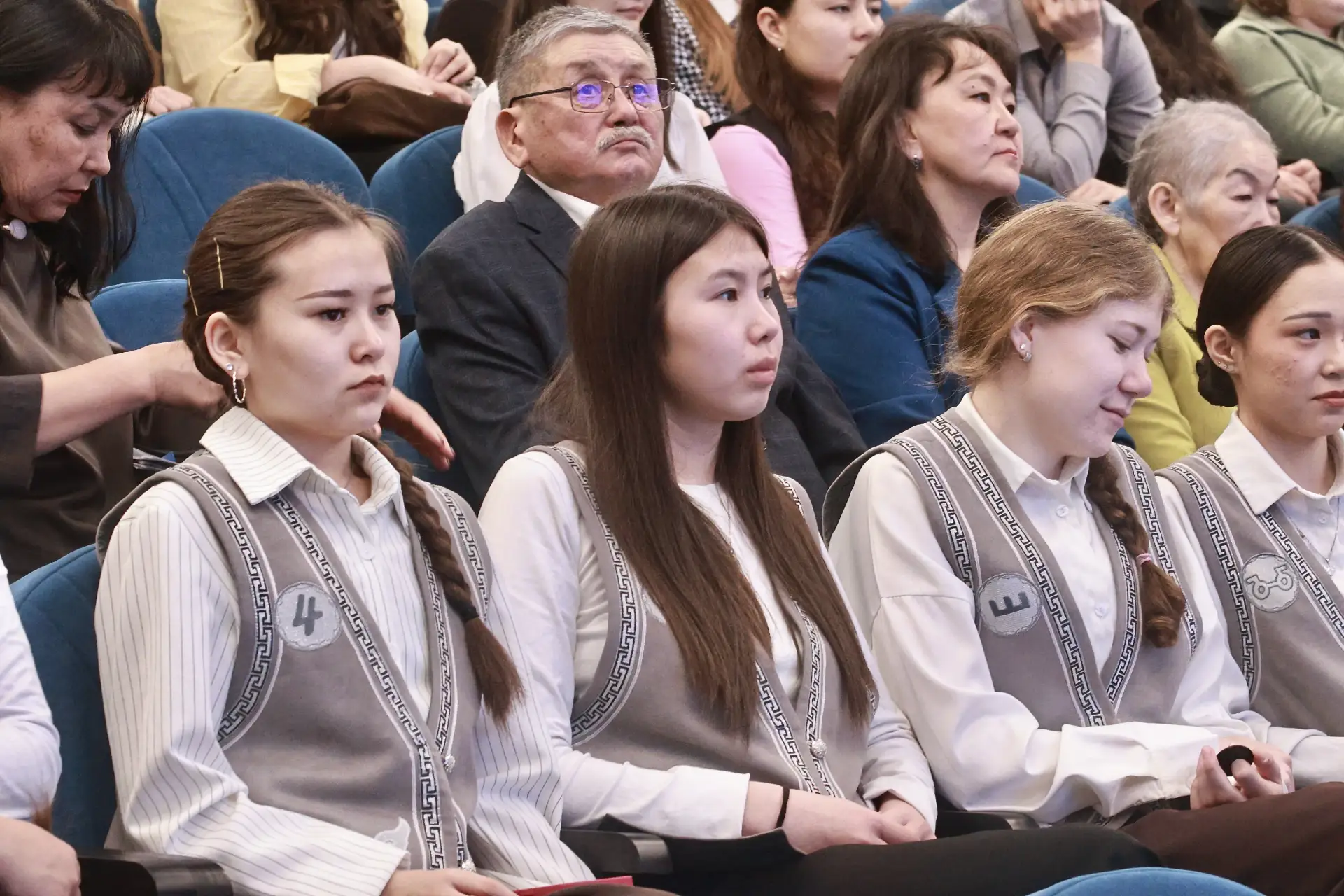 В Горно-Алтайске проходит конференция «Горный Алтай и Россия: от истоков к современности»  Научно-пр