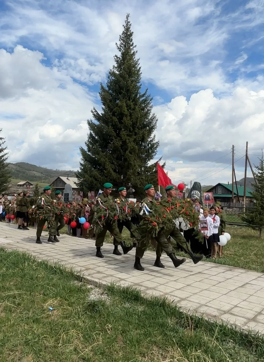 У обелиска🎖️