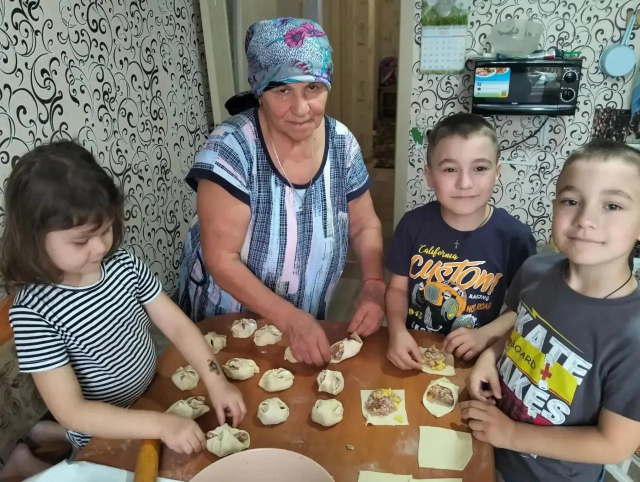 🍁 Осенняя неделя добра: трудовой десант «Добрые традиции моего дома»
