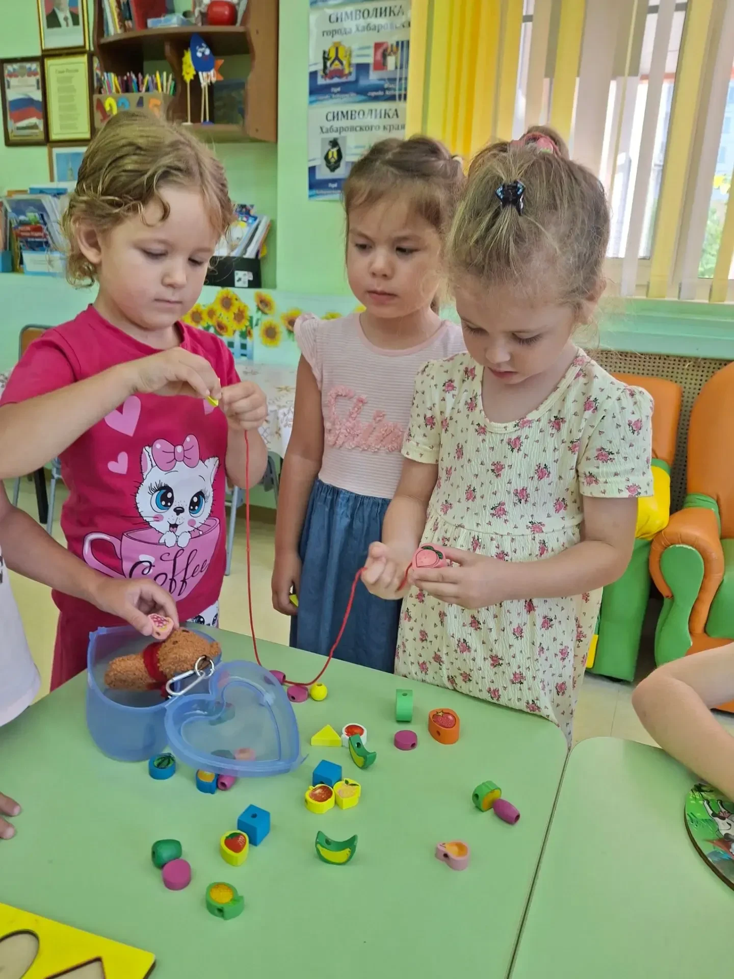 ☀️     А вы знаете, чем заняты дети в группе в первые утренние часы — до завтрака? Это не просто «вр