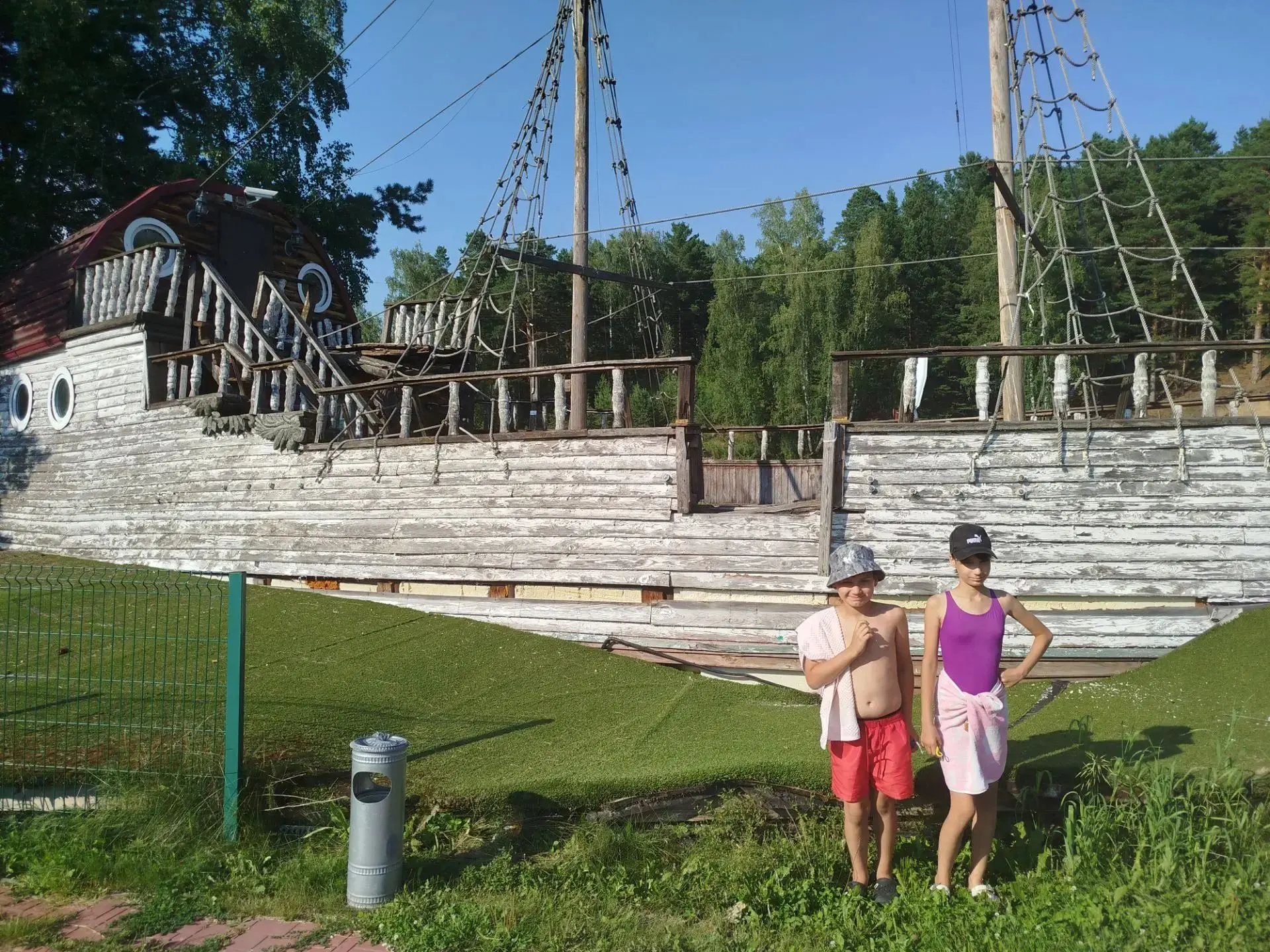 «Так-с, корабль нашли, а где море?»