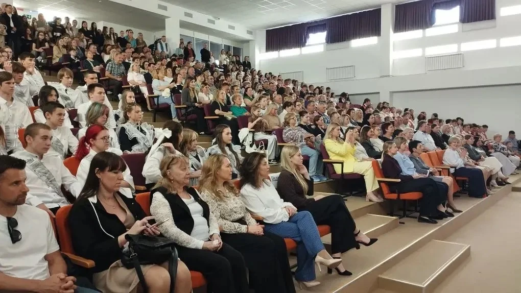 🔔Сегодня, 26 мая 2026 года, в нашем центре прошёл последний звонок для учащихся 9-х и 11-х классов. 