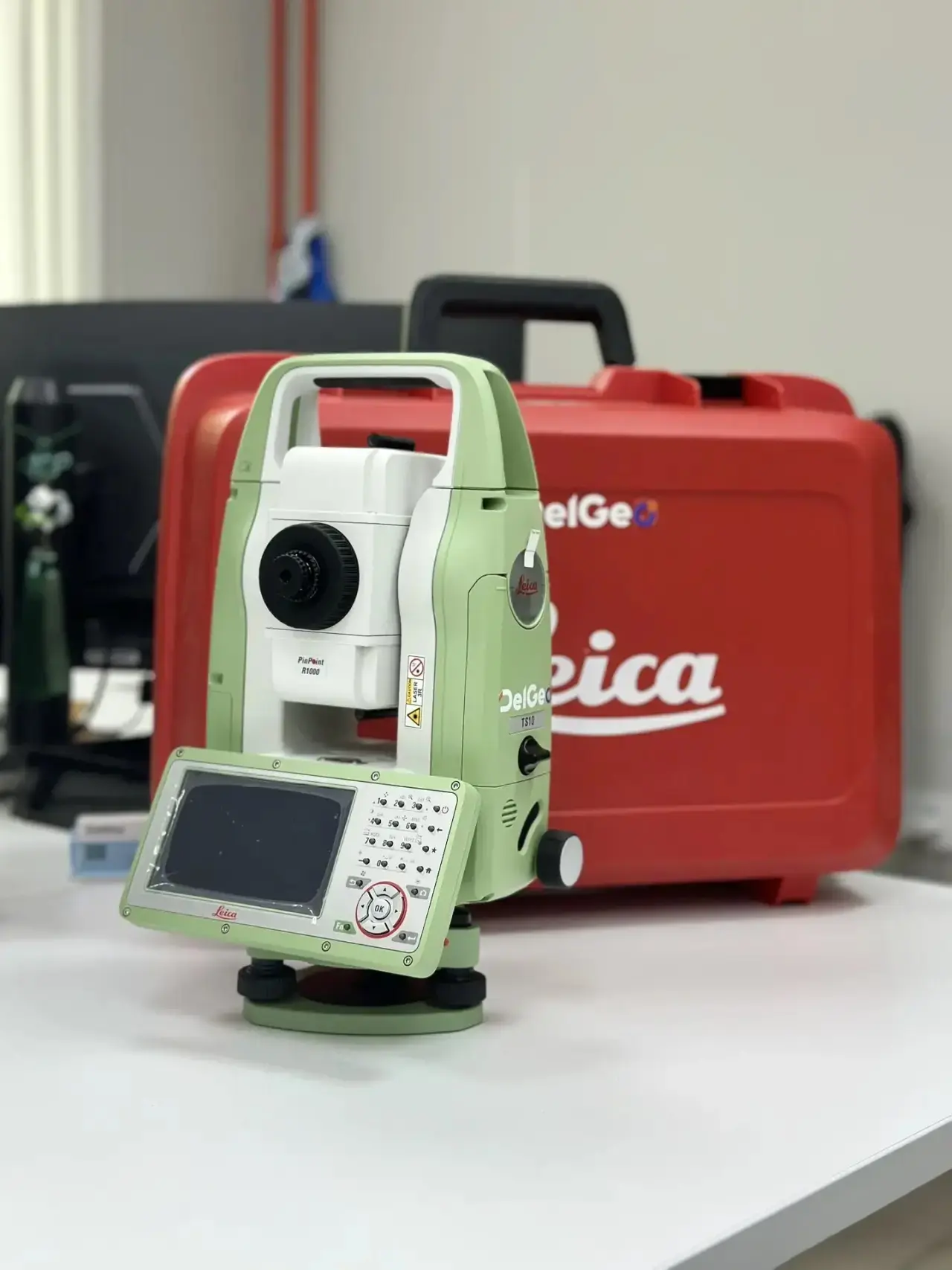 ☑️ В наличии тахеометр Leica TS10 2” R1000 EGL
