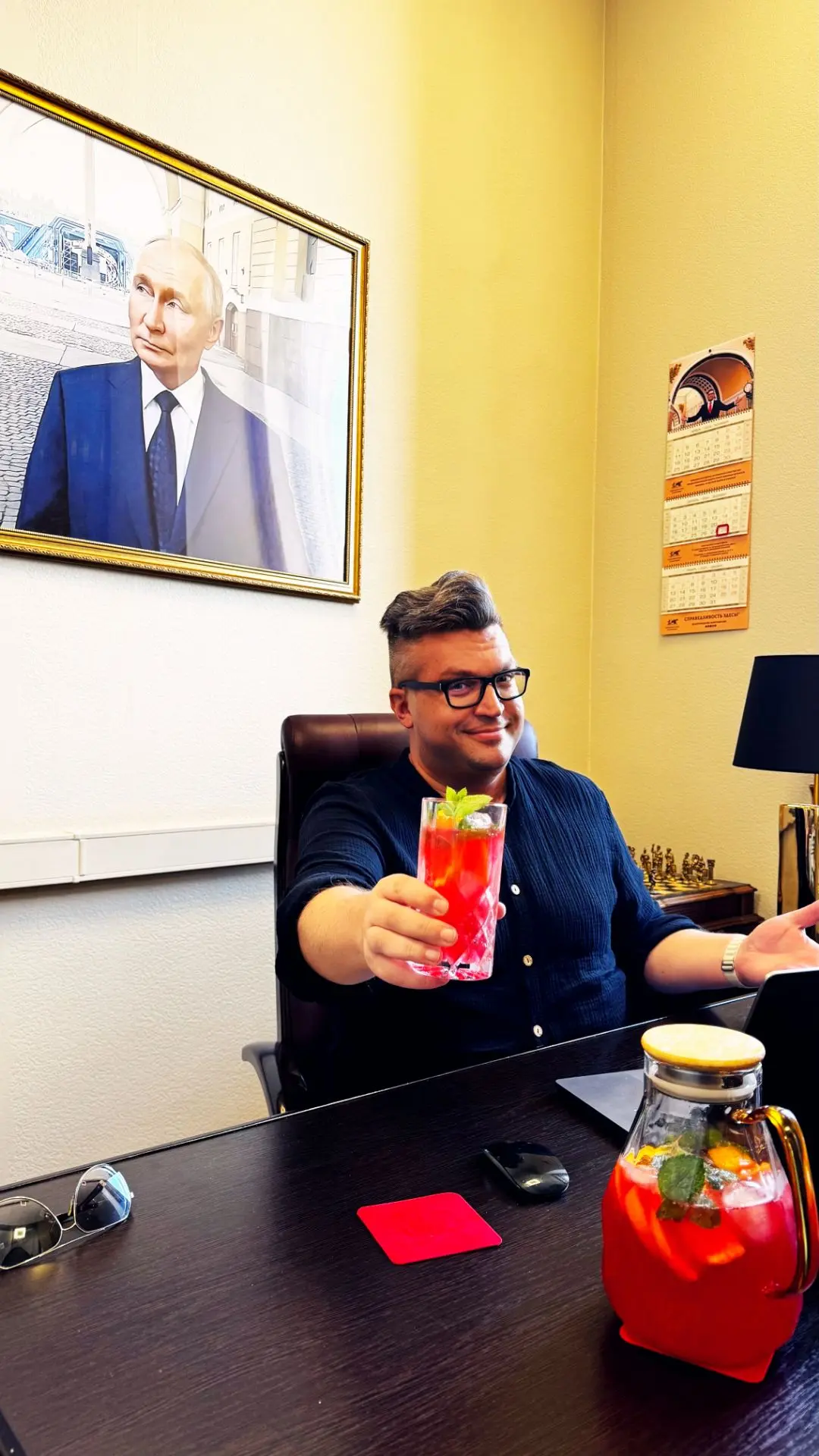 Когда разум спокоен, тело само находит прохладу 🍹

Эта китайская мудрость подчёркивает, что душевно