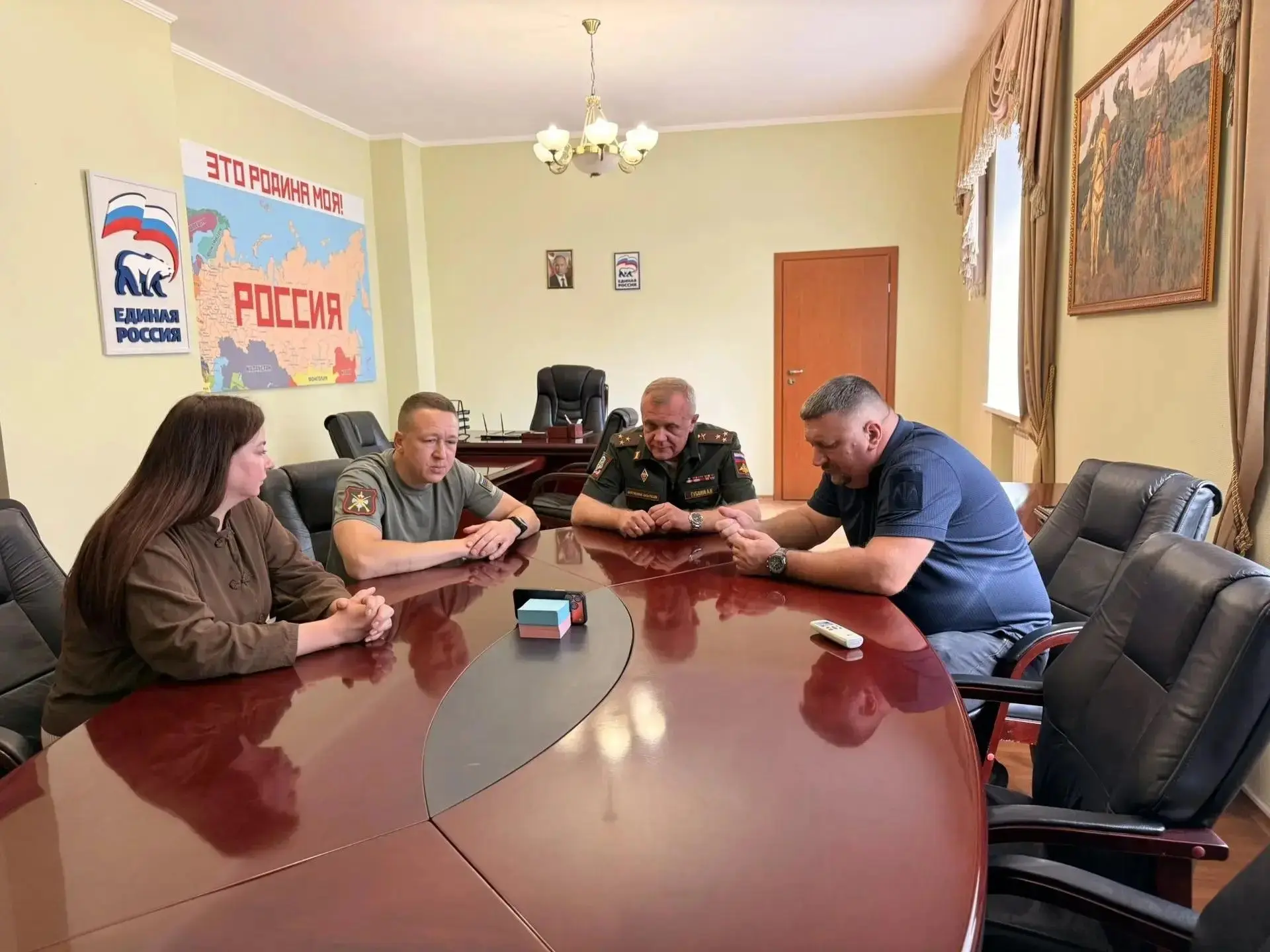 В Луганске прошла встреча членов Луганского и Хабаровского региональных советов сторонн...
