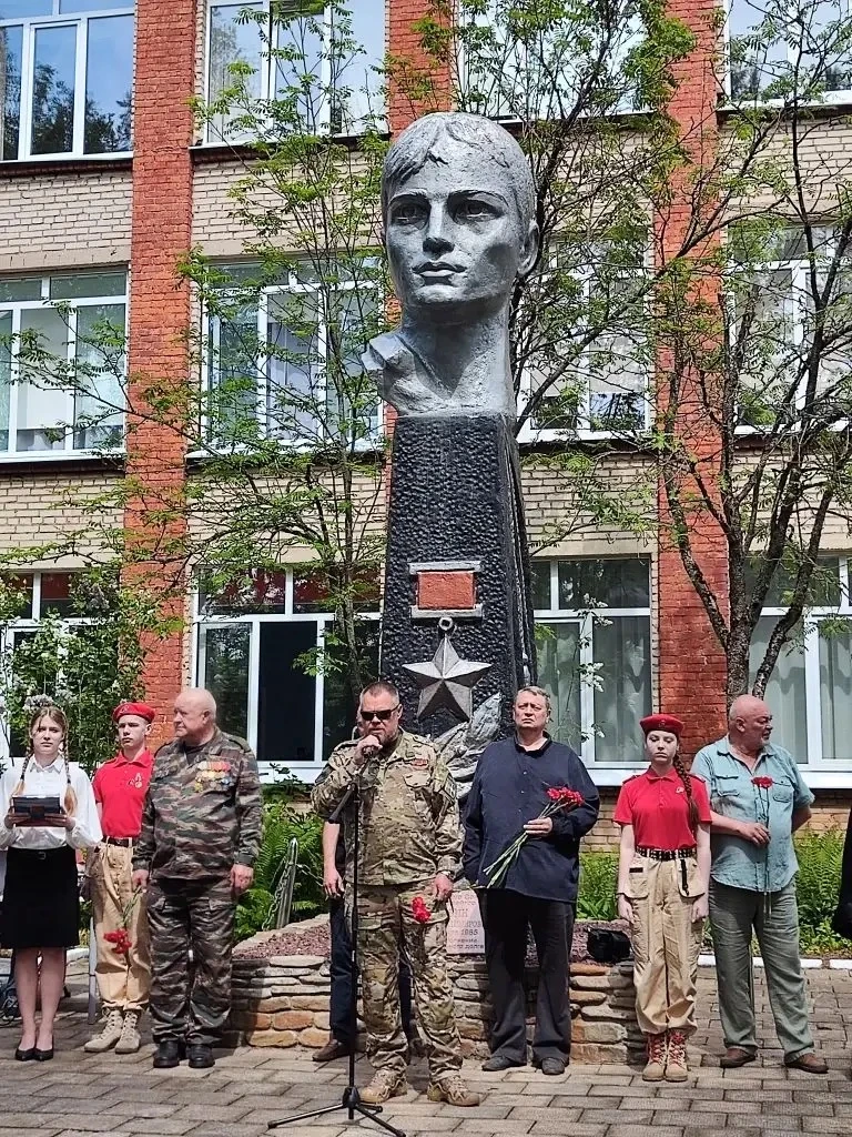 В лицее 24 имени  Героя Советского Союза А.В. Корявина прошел митинг, посвященный Дню п...