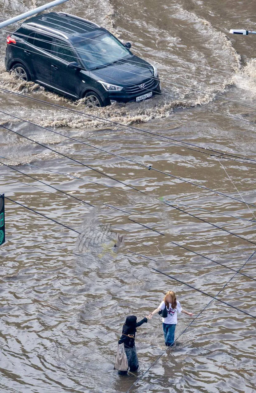 🌧️ Челябинск накроет неделя дождей (опять)

С утра в городе уже начались осадки. По данным Яндекса,