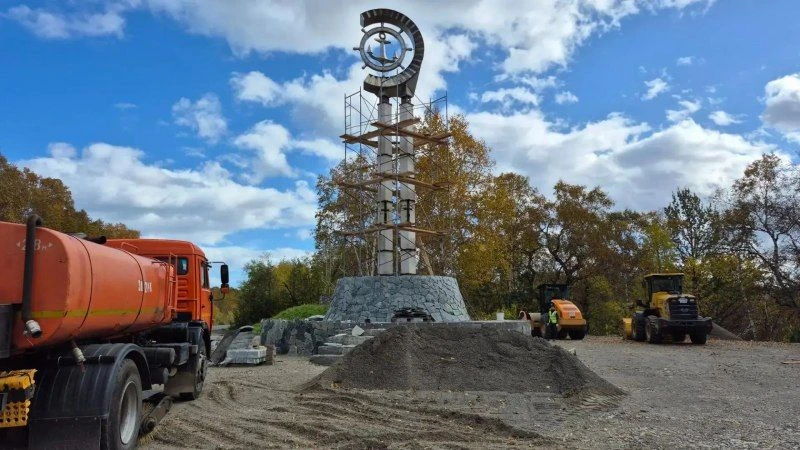 📌 В Вилючинске обновляют въездную стелу