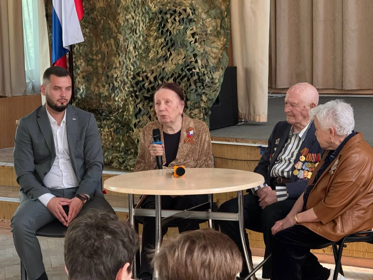 Есть встречи, после которых в зале ещё долго стоит тишина.  Вчера для наших учеников прошёл настоящи