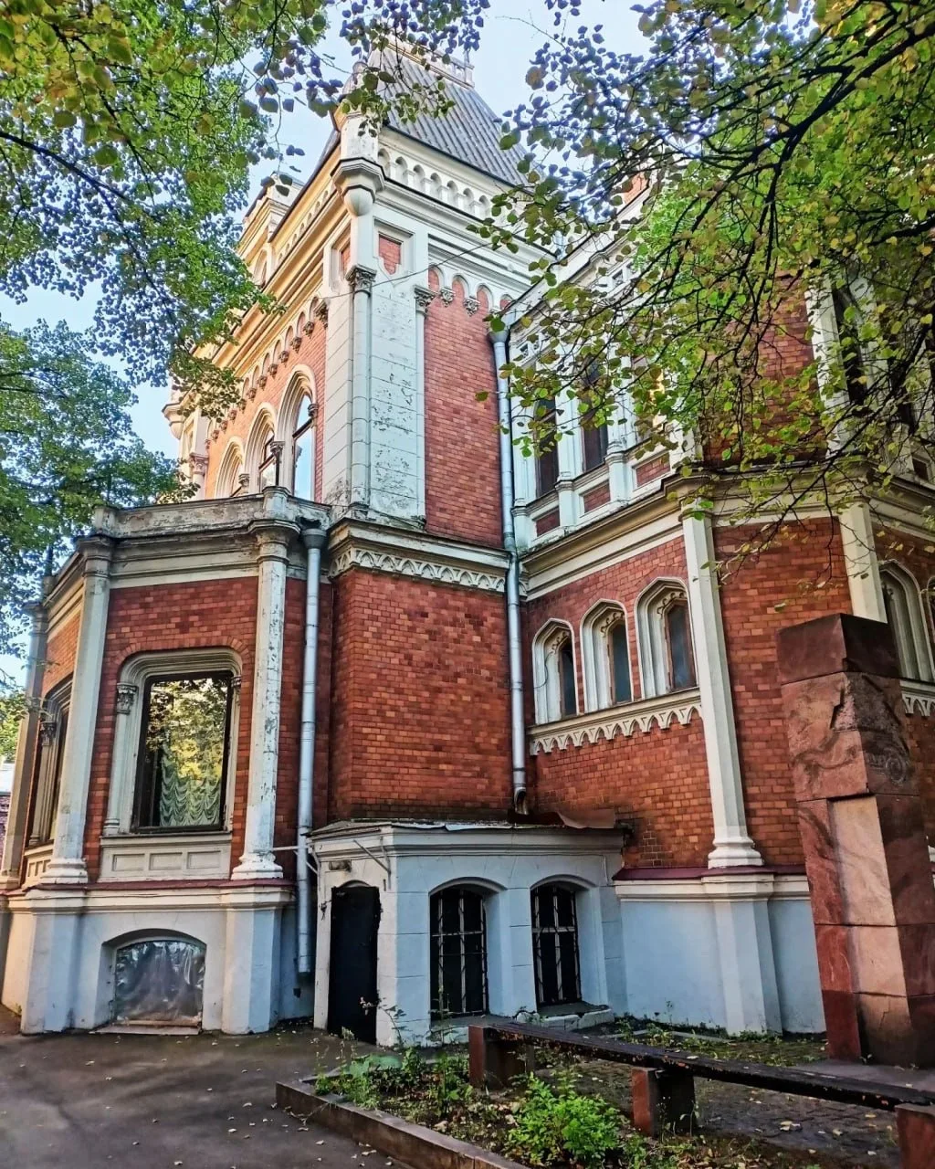 🏰 В Гранатном переулке скрывается один из самых красивых особняков Москвы - Центральны...
