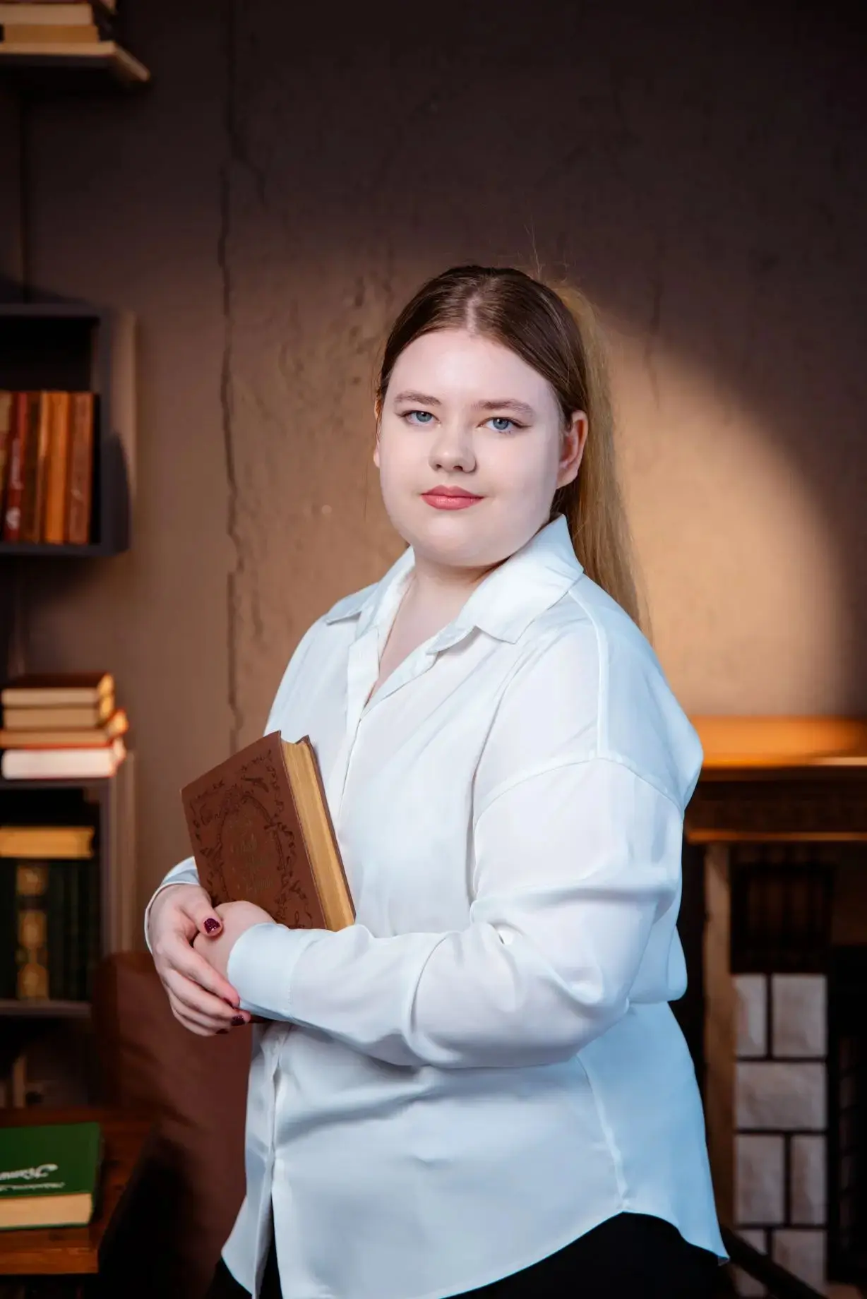 Дарья Кирилова, ученица 11 класса "Б"  МОБУ СОШ №7, набрала 91 балл на ЕГЭ по русскому языку. Это от