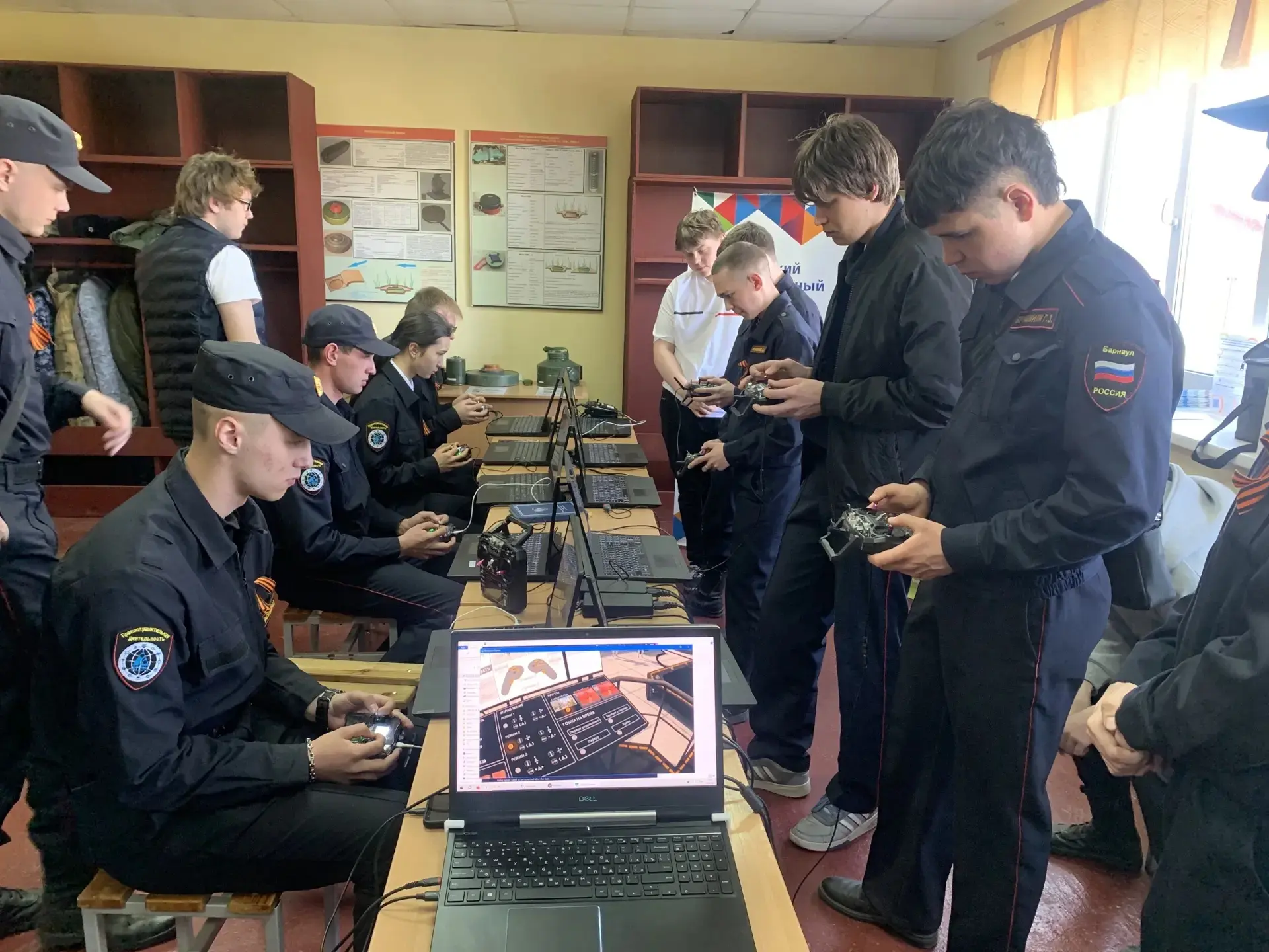 🇷🇺 Будущие правоохранители приняли участие в военно-патриотическом фестивале.  Студенты специальност