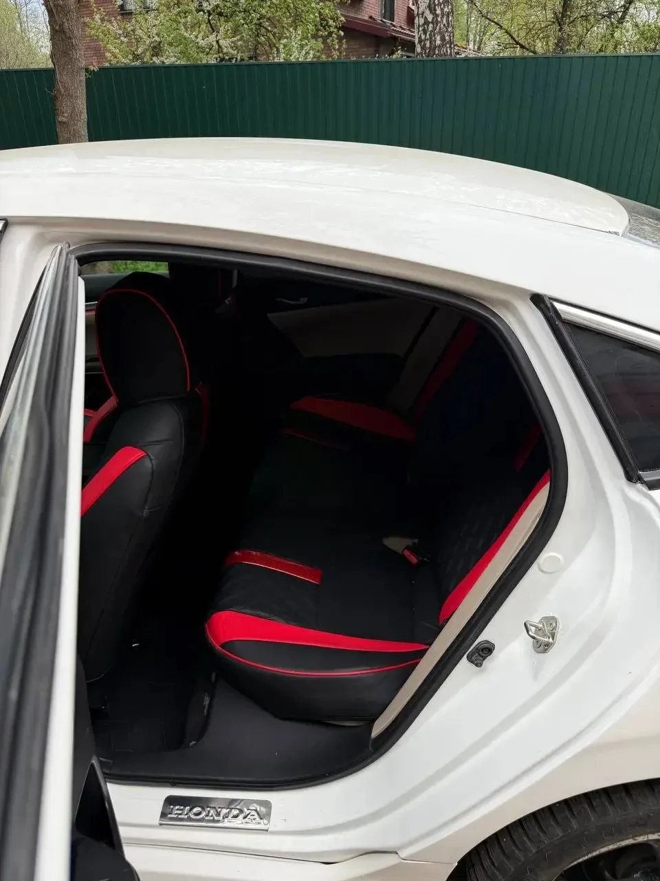 Honda Civic X  2.0 CVT 2017 год  -Без технических и юридических проблем. Три владельца за историю. П