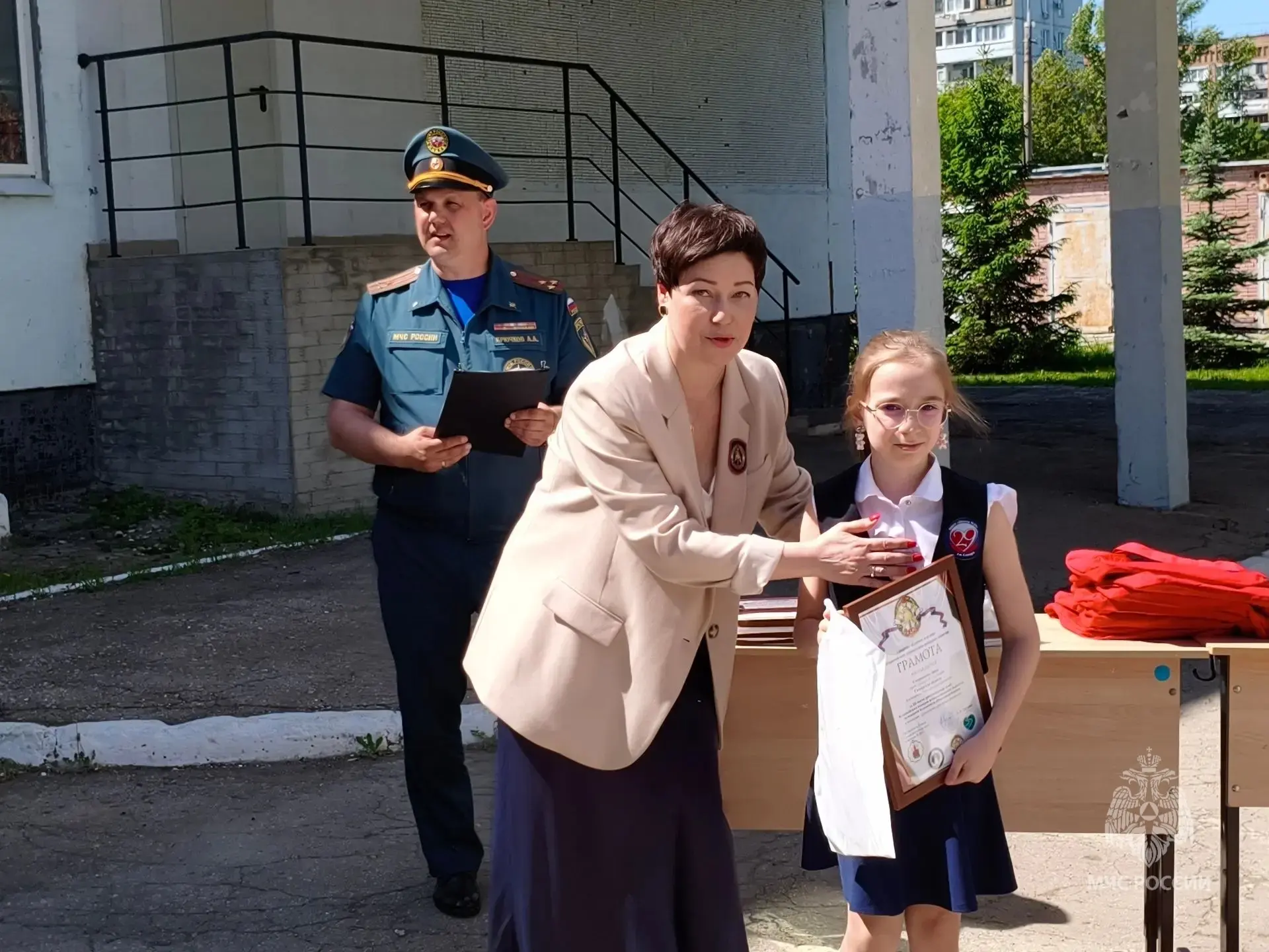 Награждение победителей Всероссийского конкурса «Неопалимая Купина»  Сегодня на торжественной линейк