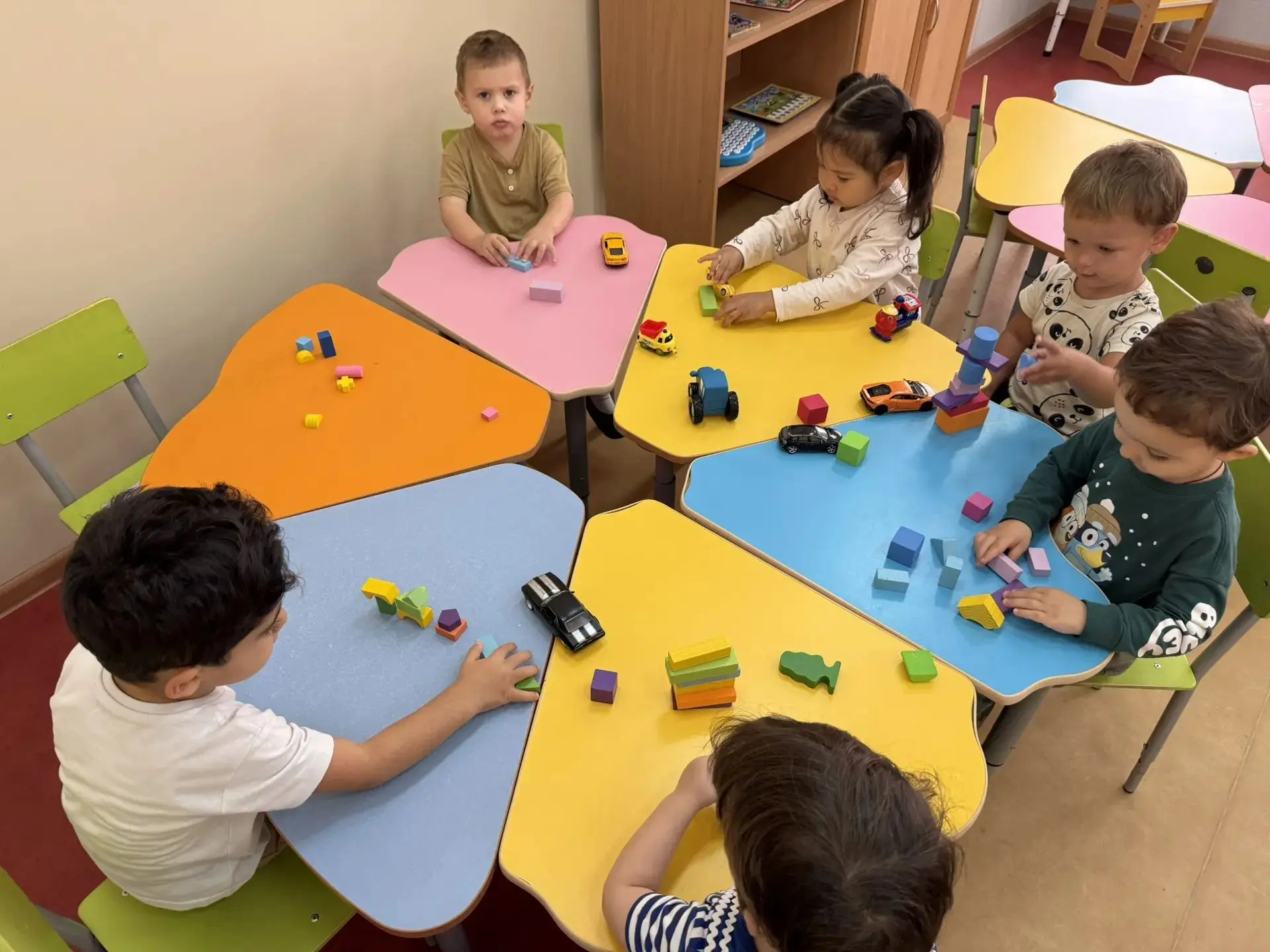 Занятия и прогулка