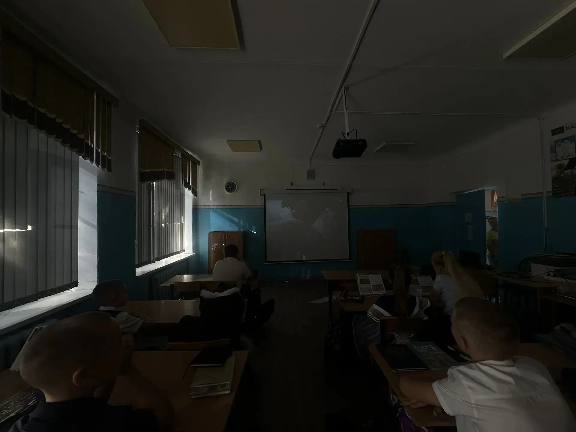 В 6 "В" классе в рамках памятной исторической даты 3 сентября 1945 года, которая заверш...