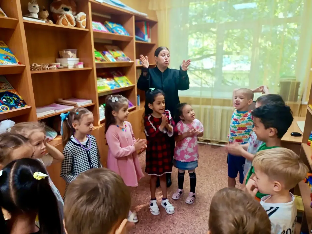 С новым учебным годом! 🎒📚
