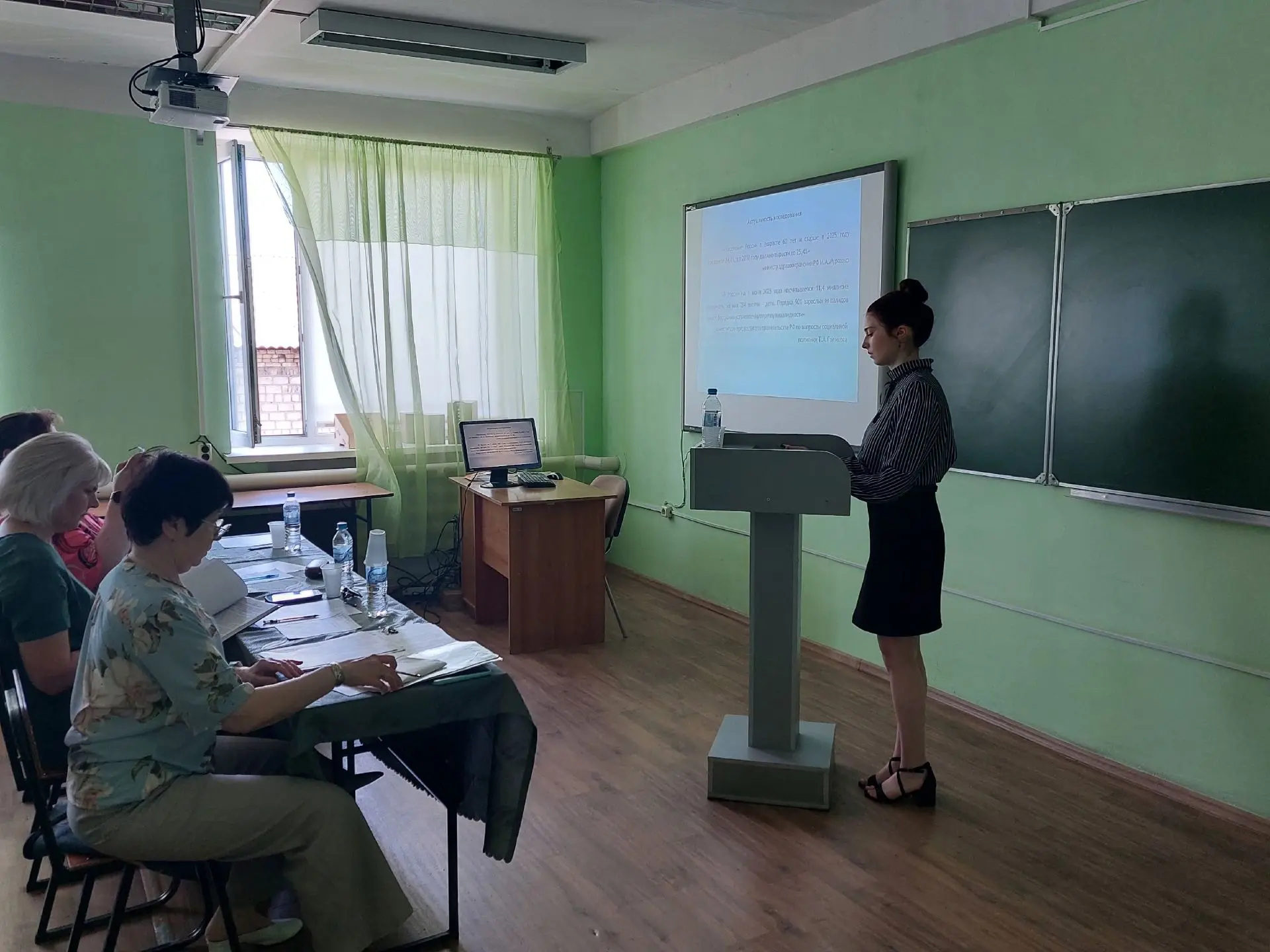 Продолжается защита выпускных квалификационных работ студентами группы ПО 3-16 специальности Право и