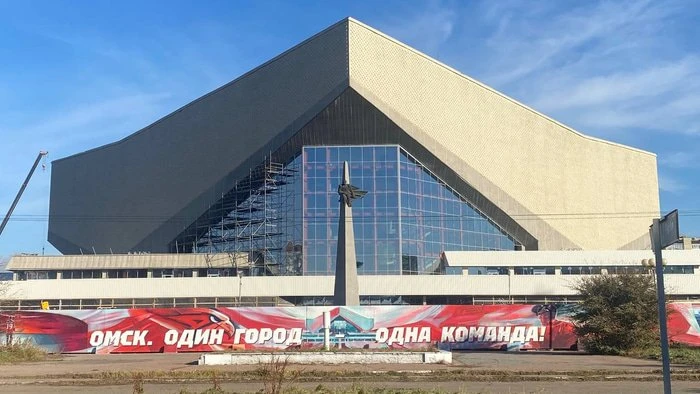 СКК им. Блинова в Омске сдадут в аренду за 1 рубль
Площади огромных спорткомплексов оценили в 1 рубл