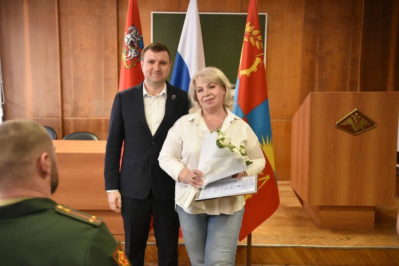 Поздравил сотрудников военного комиссариата Балашихи и Реутова и лично Сергея Борисовича Чиркина с п