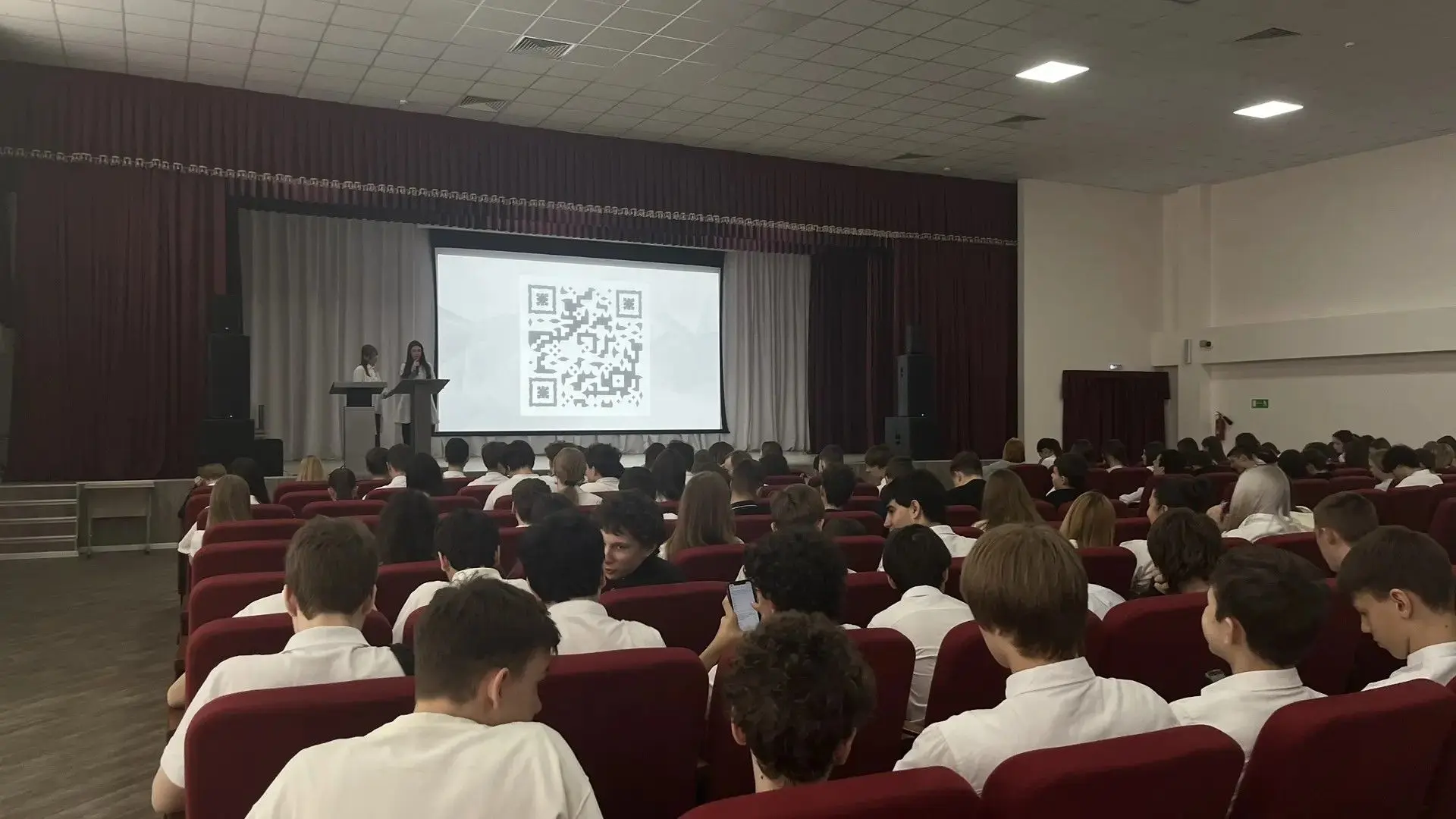 «Энергетики: правда о вреде для здоровья»😱. Сегодня, 24 апреля, в нашей школе прошла важная встреча,
