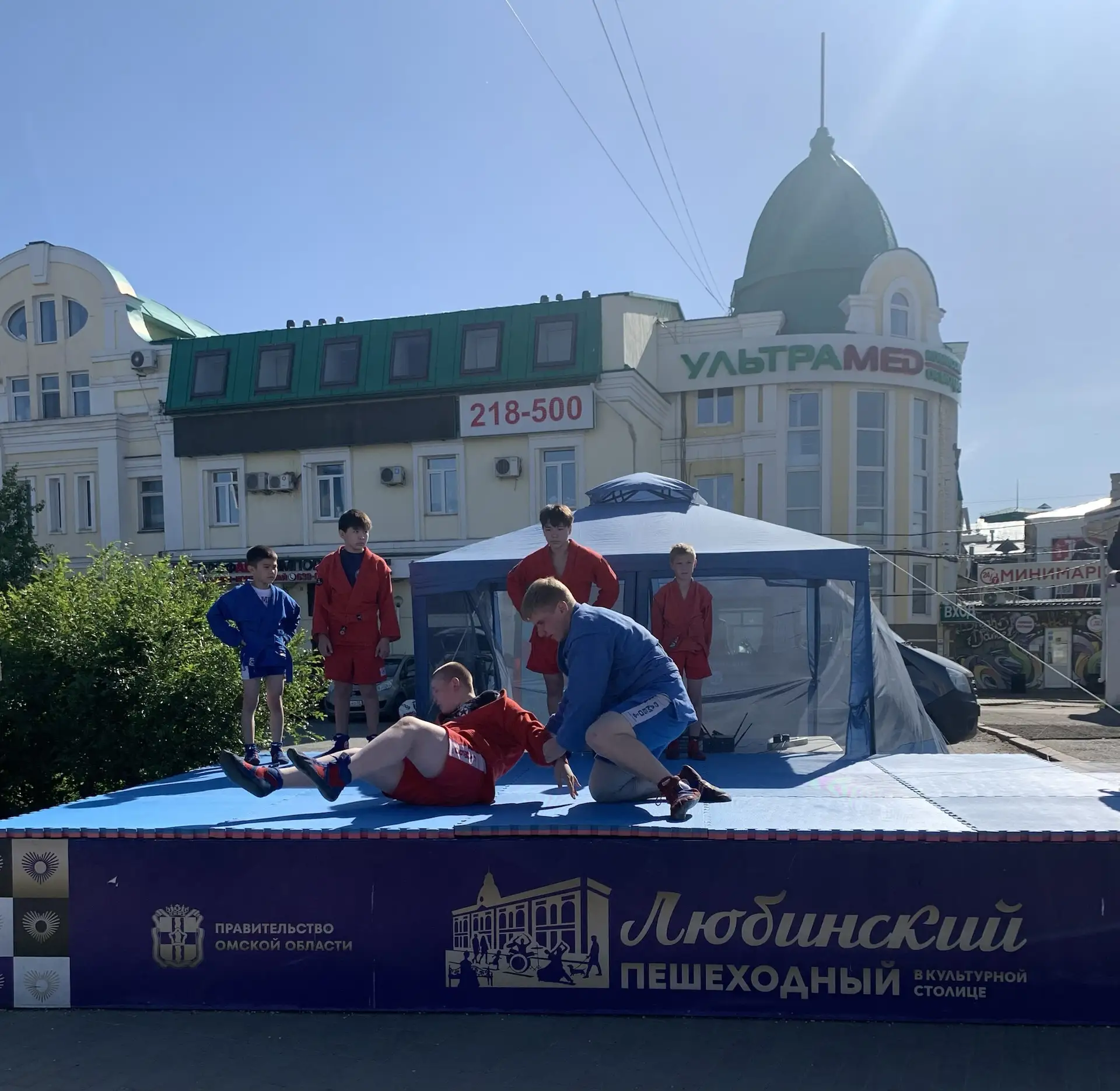 Самбисты нашей школы на Пешеходном Любинском!👍
В прошедшее воскресенье на Пешеходном Любинском было