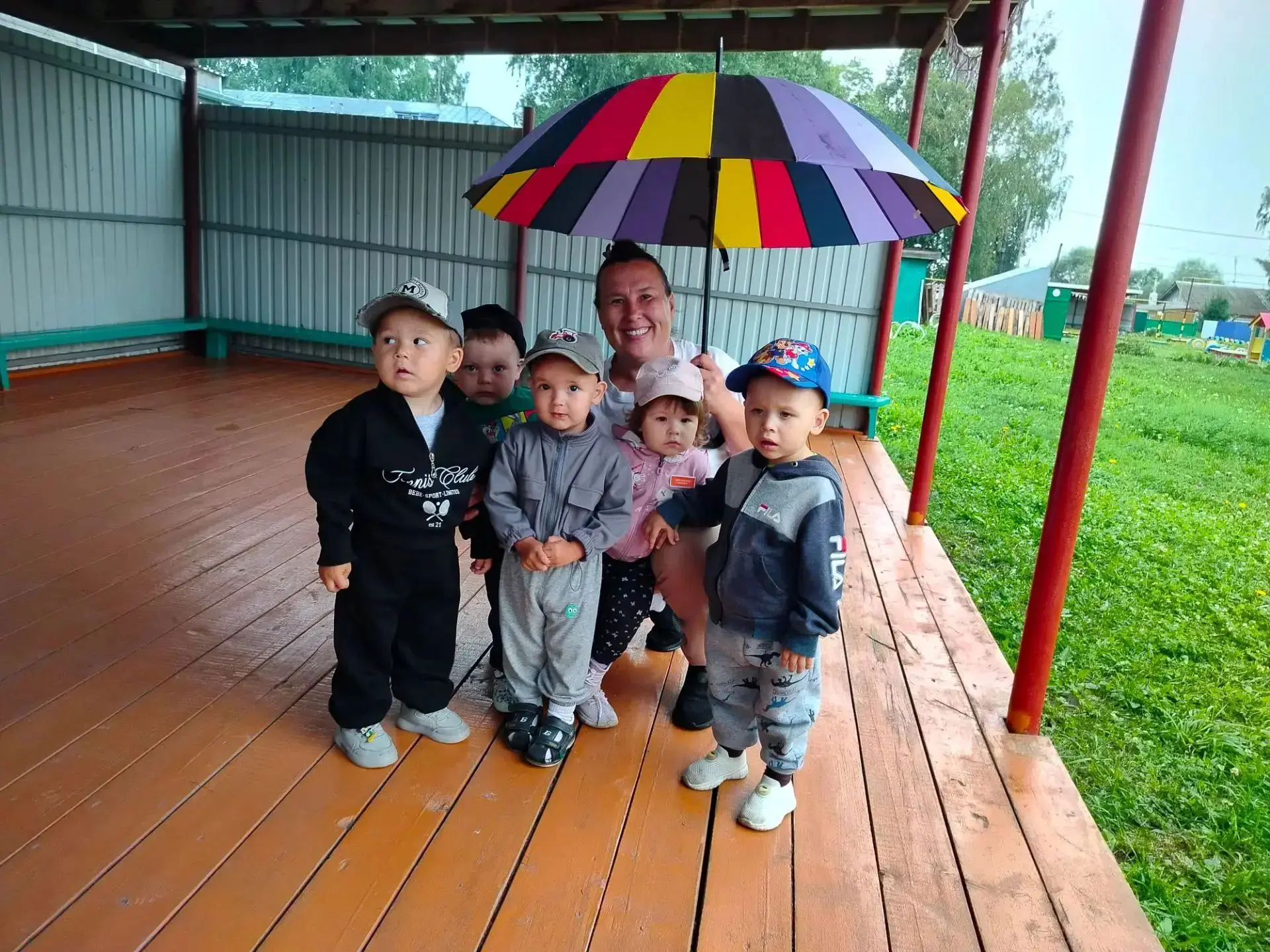 🌧️ Дождик, лей веселей! Нам с тобой не страшен зной!

Сегодня мы решили: Непогода — нипочём! 🚫☔ 
В