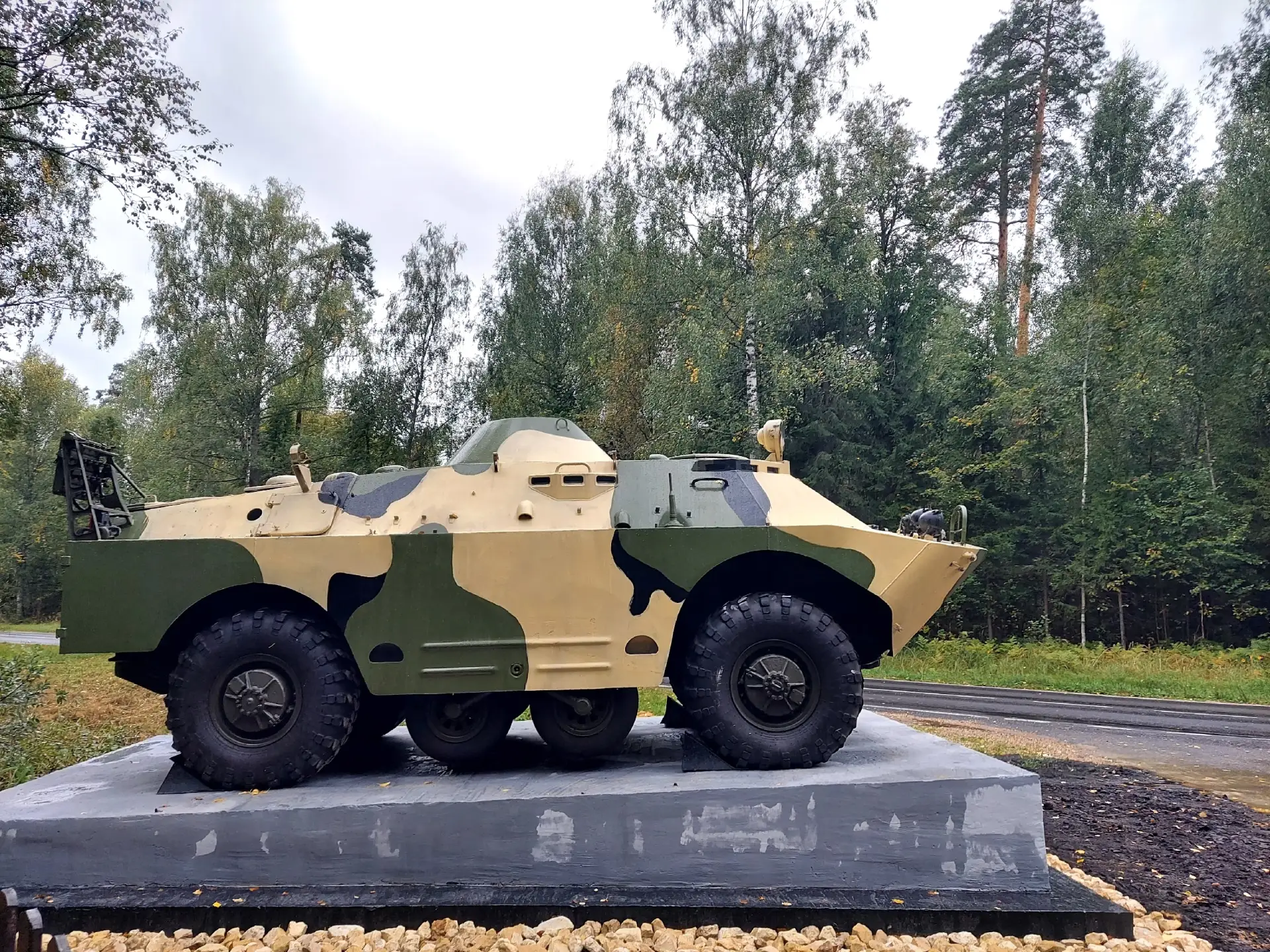 Тихой сапой в Сарове появился новый памятник, о котором я узнала благодаря потрясающему...
