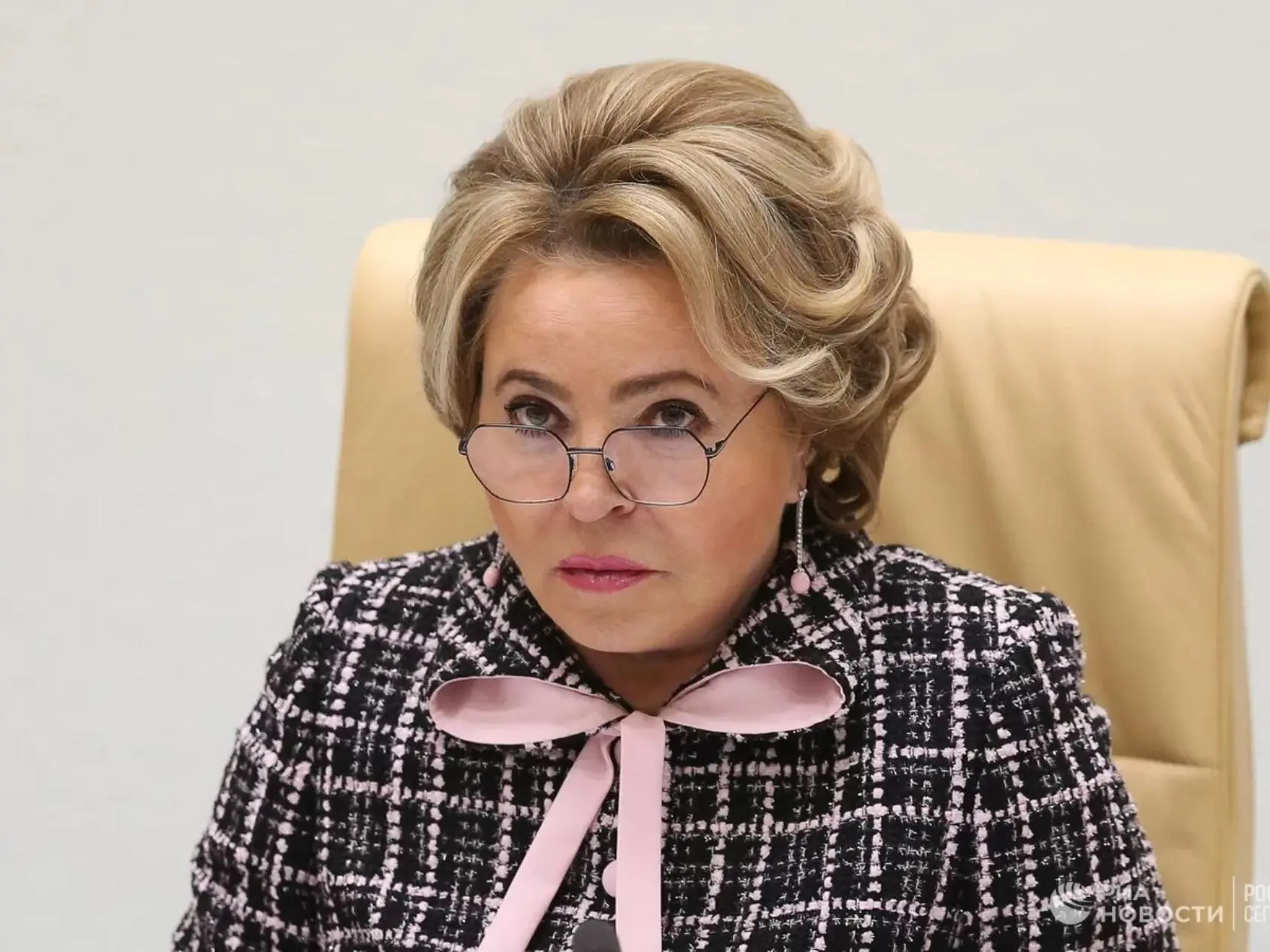 ВАЛЕНТИНА МАТВИЕНКО ПОЖАЛОВАЛАСЬ НА НИЗКУЮ ПЕНСИЮ