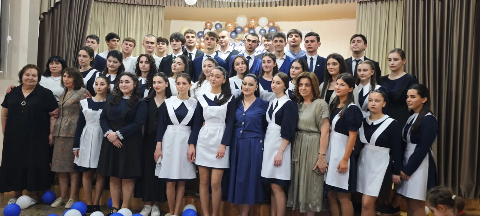 Состоялась выдача аттестатов выпускникам 2026 года!
В добрый час, наши дорогие выпускники!