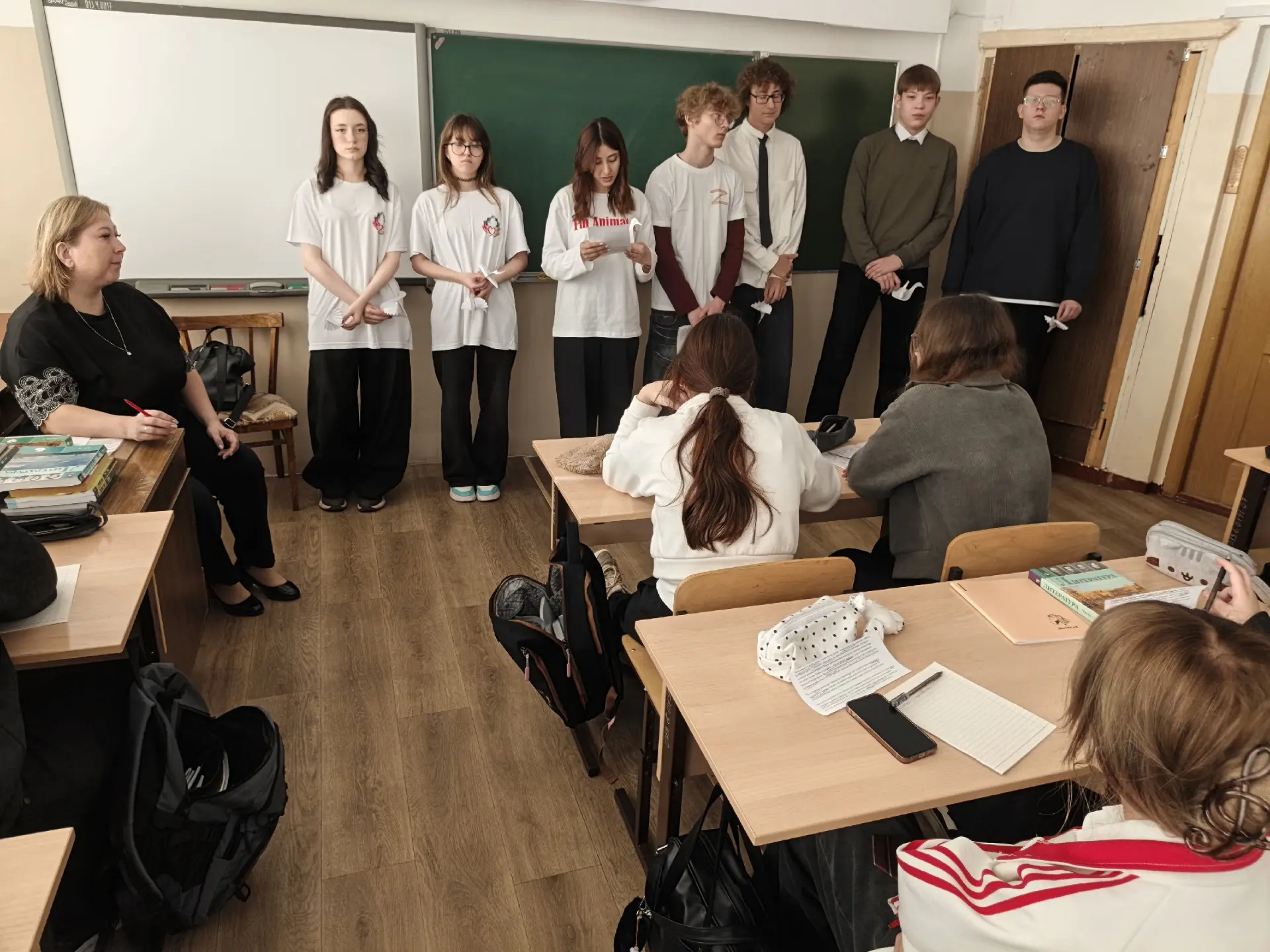 Память, скорбь и безопасность: волонтёры нашей гимназии провели акцию ко Дню солидарнос...