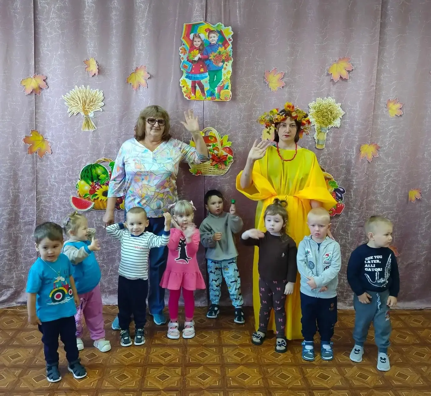 🍂🍁☂️🍂🍁☂️ Сегодня в нашем детском саду в младших группах прошел праздник "Разноцветн...