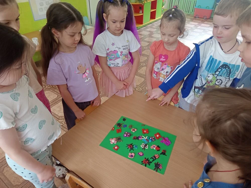 Недавно наши замечательные воспитанники 👧🏼👦🏼выполнили коллективную работу под названием "Мы на л