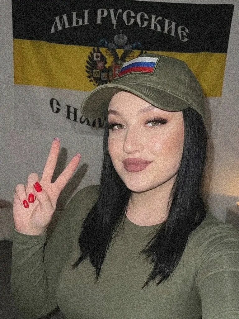 Дорогие друзья, сегодня день рождения у нашего администратора Marу.