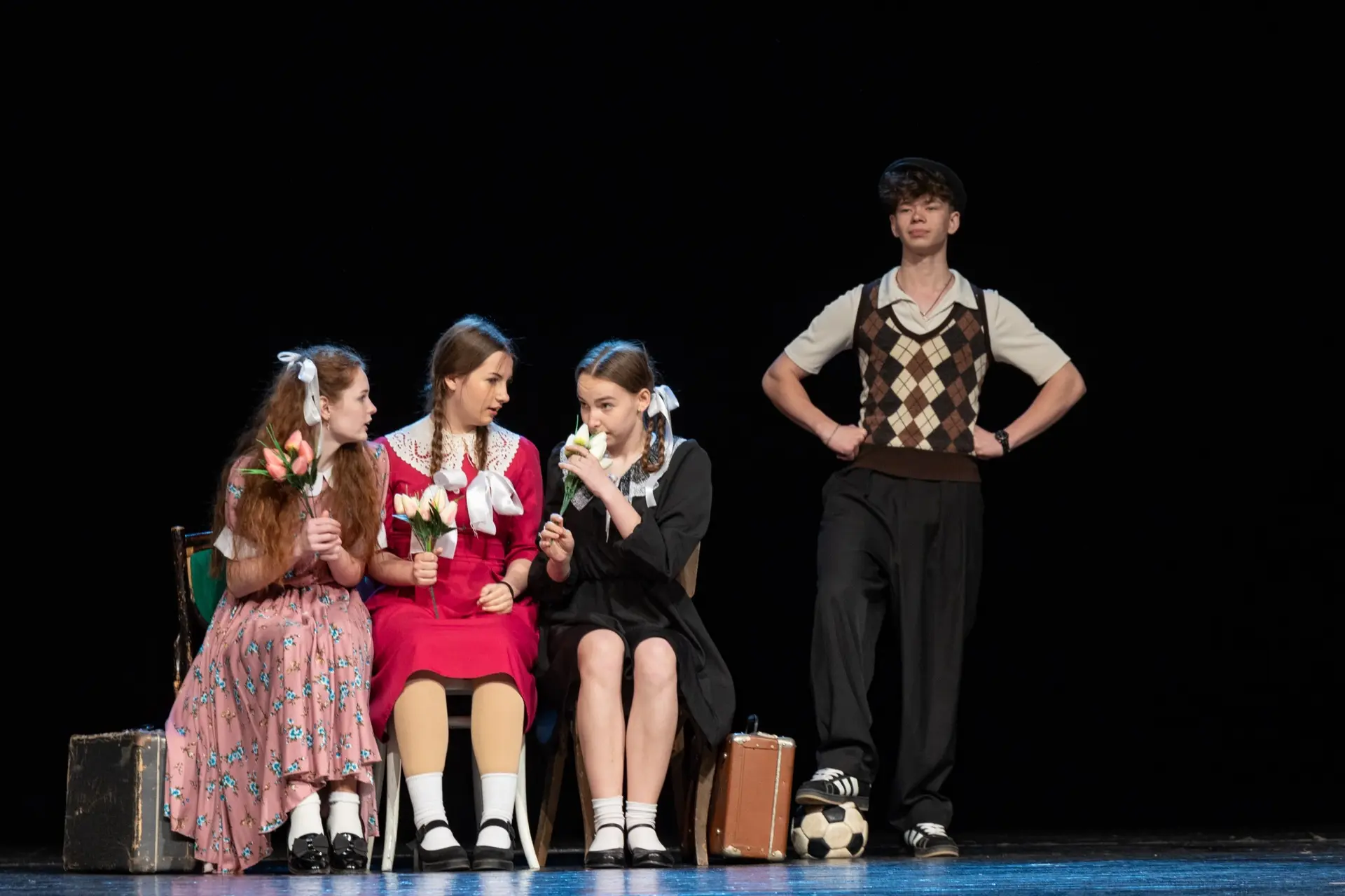 В Луганской Народной Республике впервые прошел фестиваль «Подмостки России» 🎭   Событие объединило ш